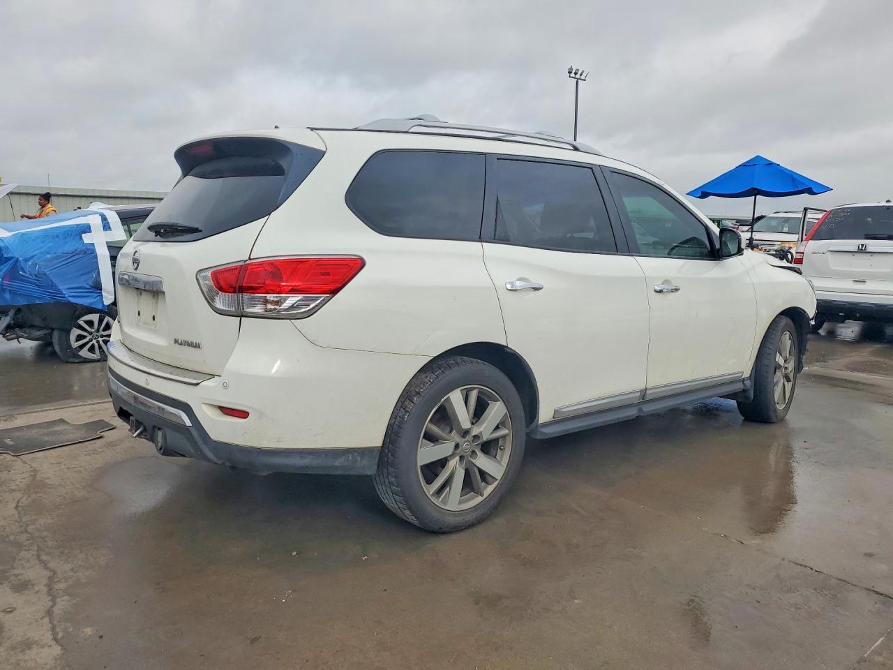 2014 Nissan Pathfinder S White vin: 5N1AR2MN0EC698073
