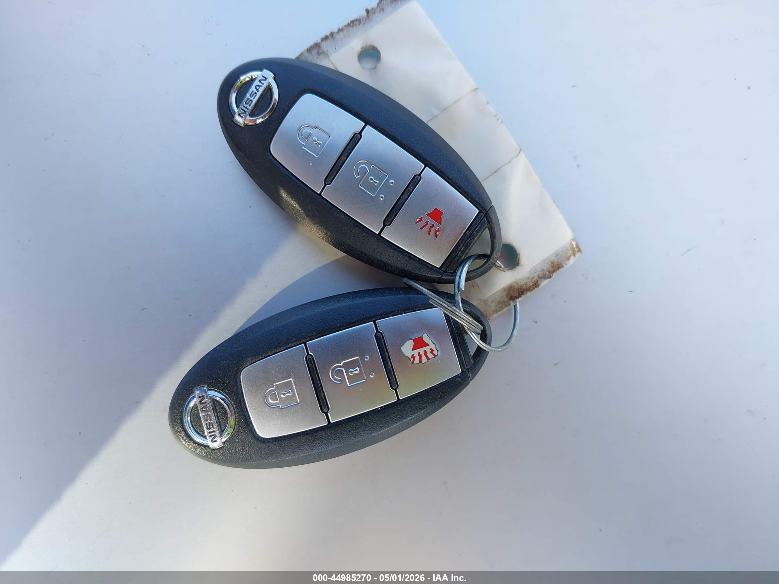 2014 Nissan Pathfinder S Silver vin: 5N1AR2MN0EC706513