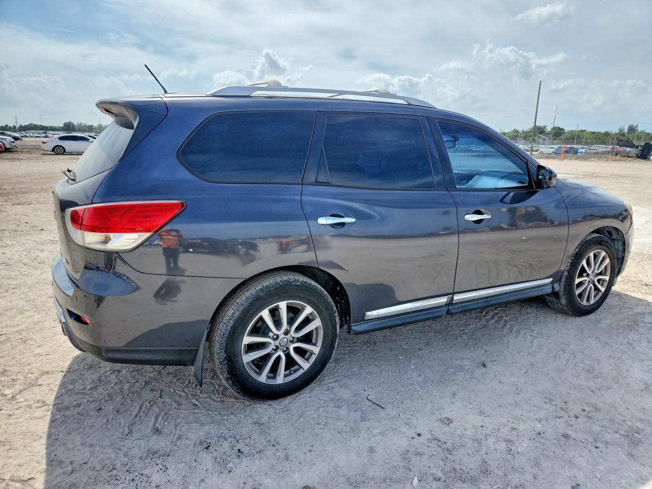 2014 Nissan Pathfinder S Gray vin: 5N1AR2MN0EC723568