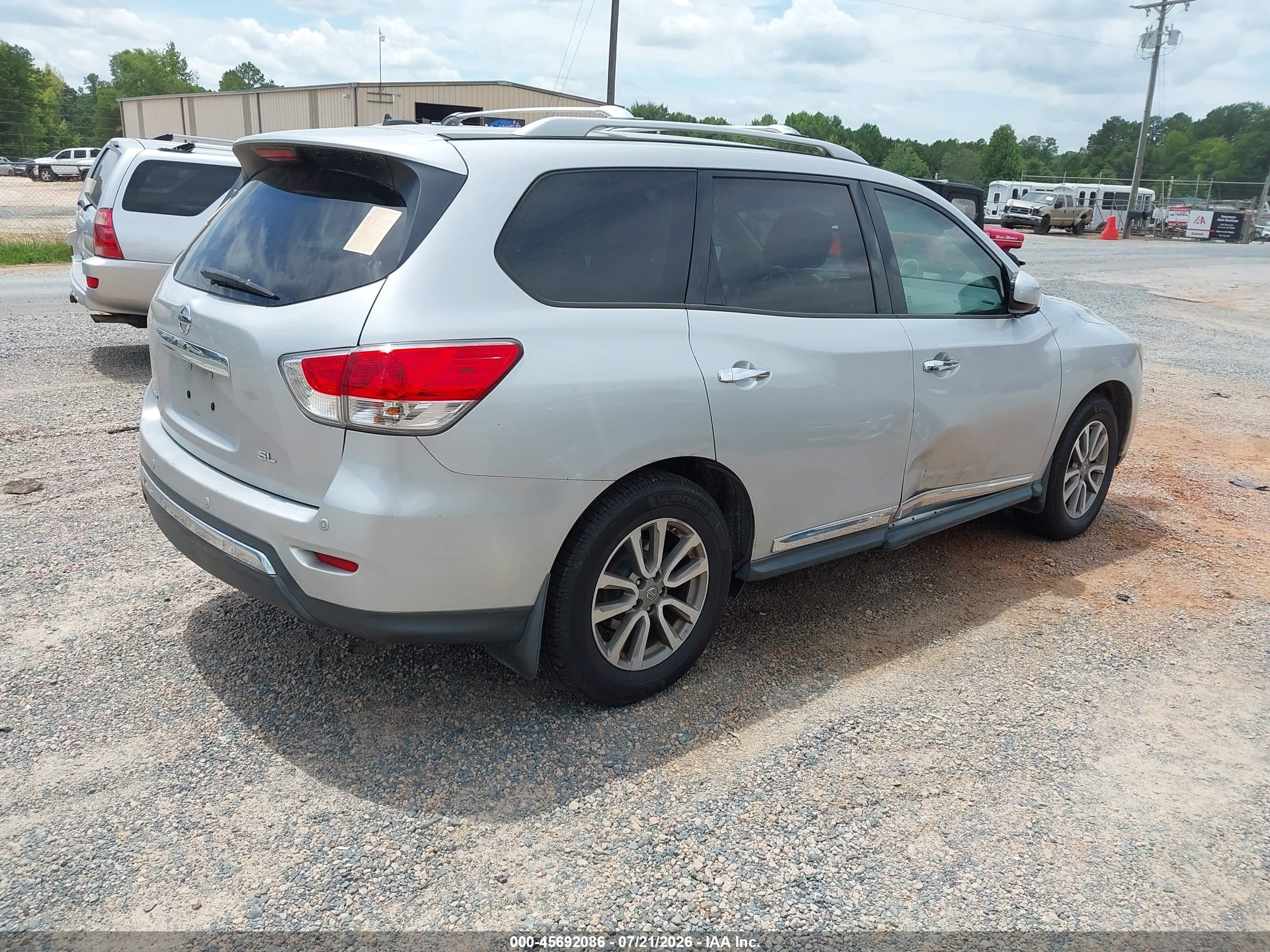 2015 Nissan Pathfinder Sl Silver vin: 5N1AR2MN0FC611855