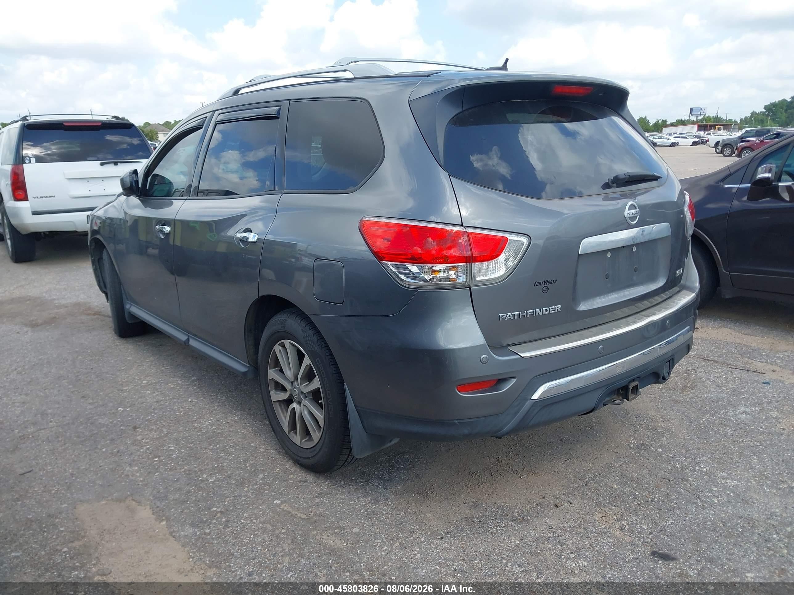 2015 Nissan Pathfinder Sv Серый vin: 5N1AR2MN0FC614934