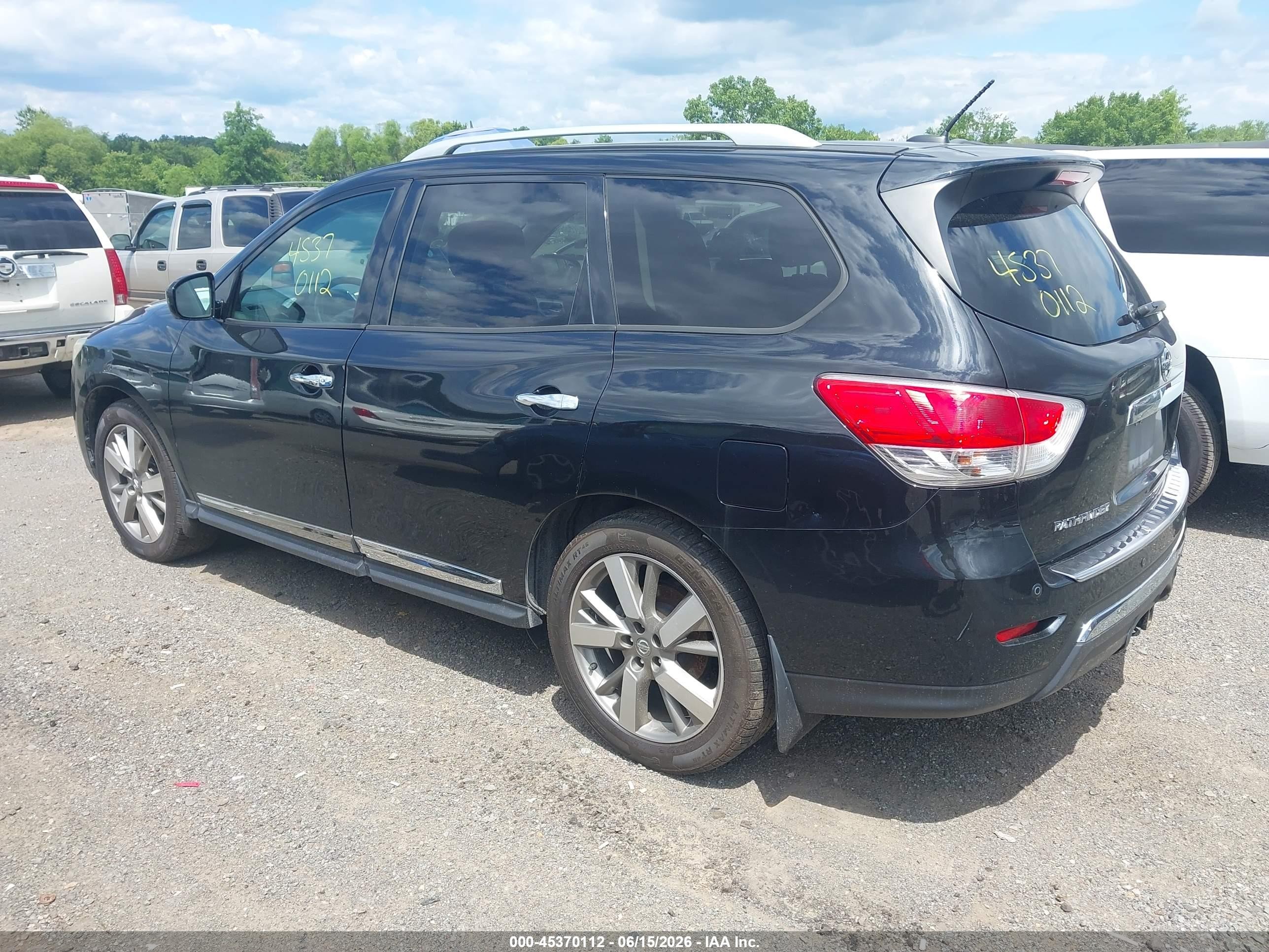 2015 Nissan Pathfinder Platinum Black vin: 5N1AR2MN0FC712247