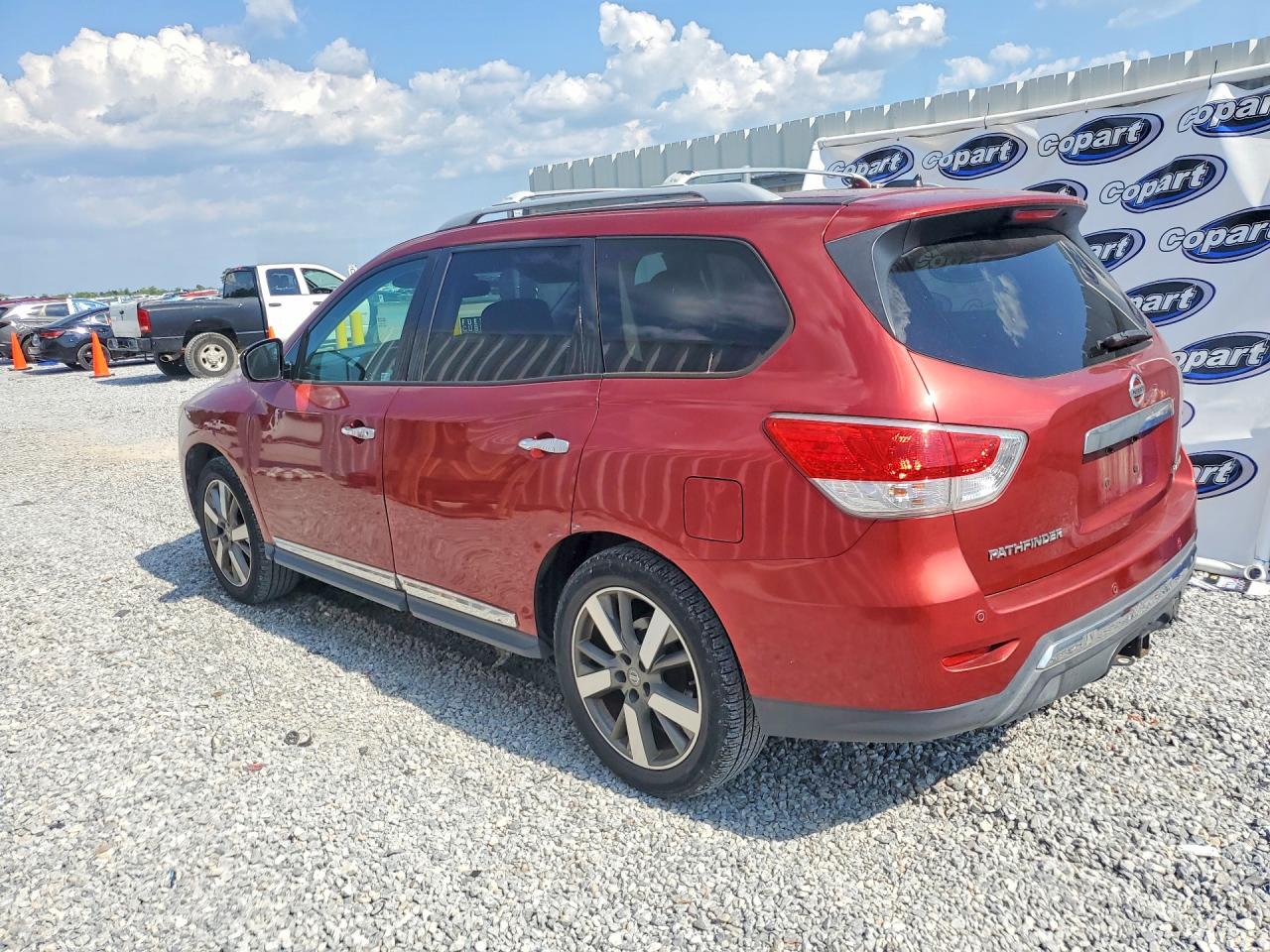 2013 Nissan Pathfinder S Red vin: 5N1AR2MN1DC600117
