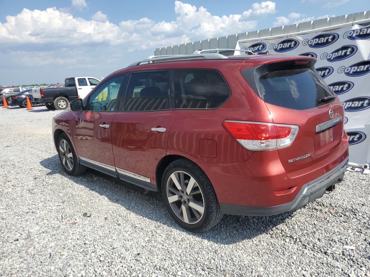 2013 Nissan Pathfinder S Red vin: 5N1AR2MN1DC600117 Damage: Left Rear Door, Heavy Scratch, 1/2 To 1 Inch