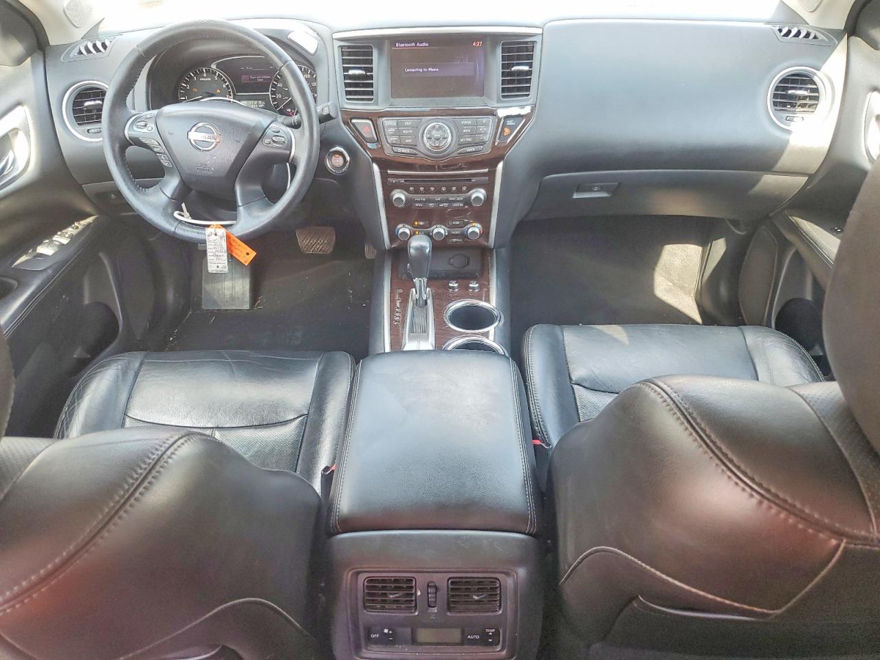 2013 Nissan Pathfinder S Red vin: 5N1AR2MN1DC600117