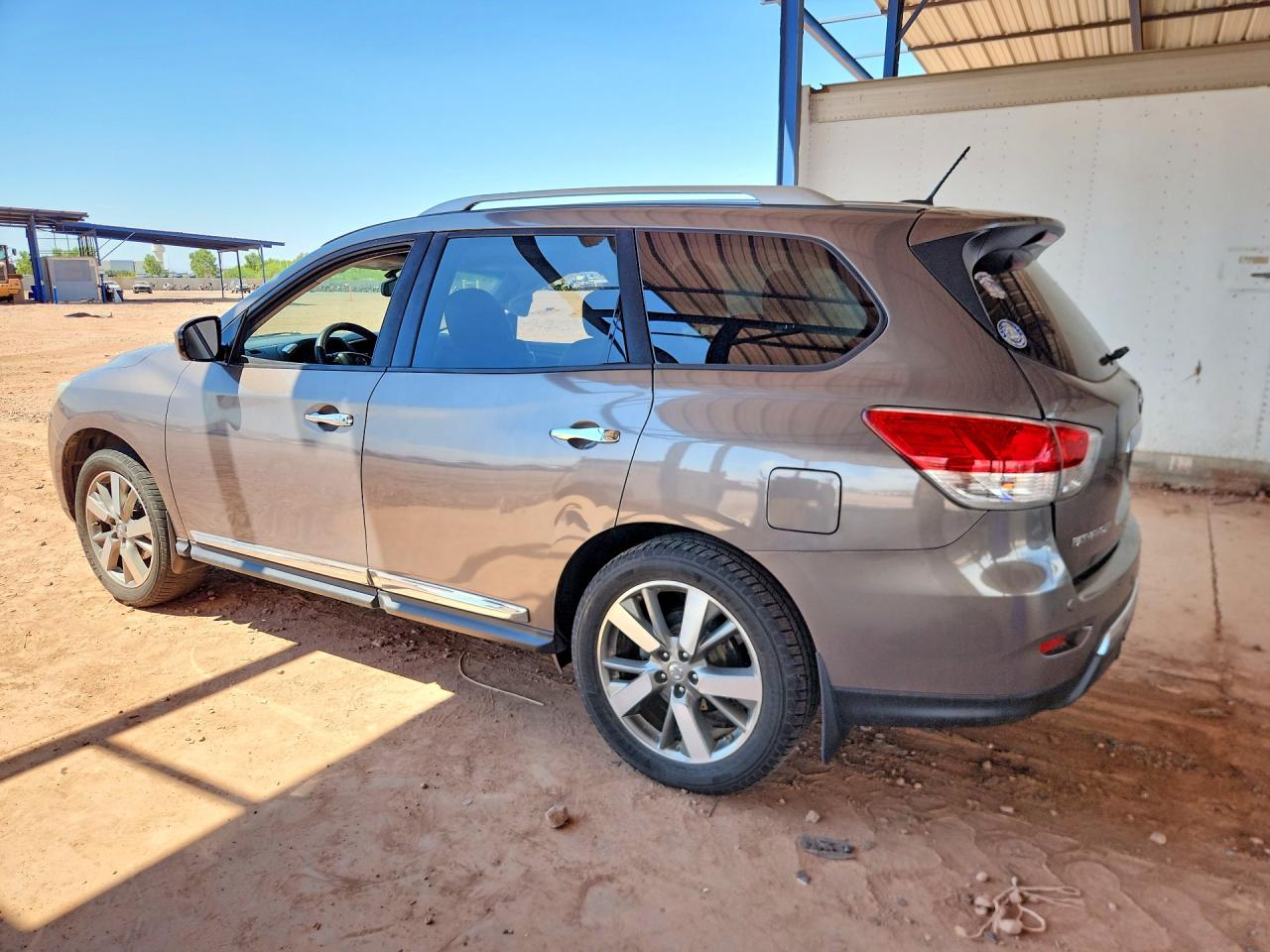 2013 Nissan Pathfinder S Tan vin: 5N1AR2MN1DC611408
