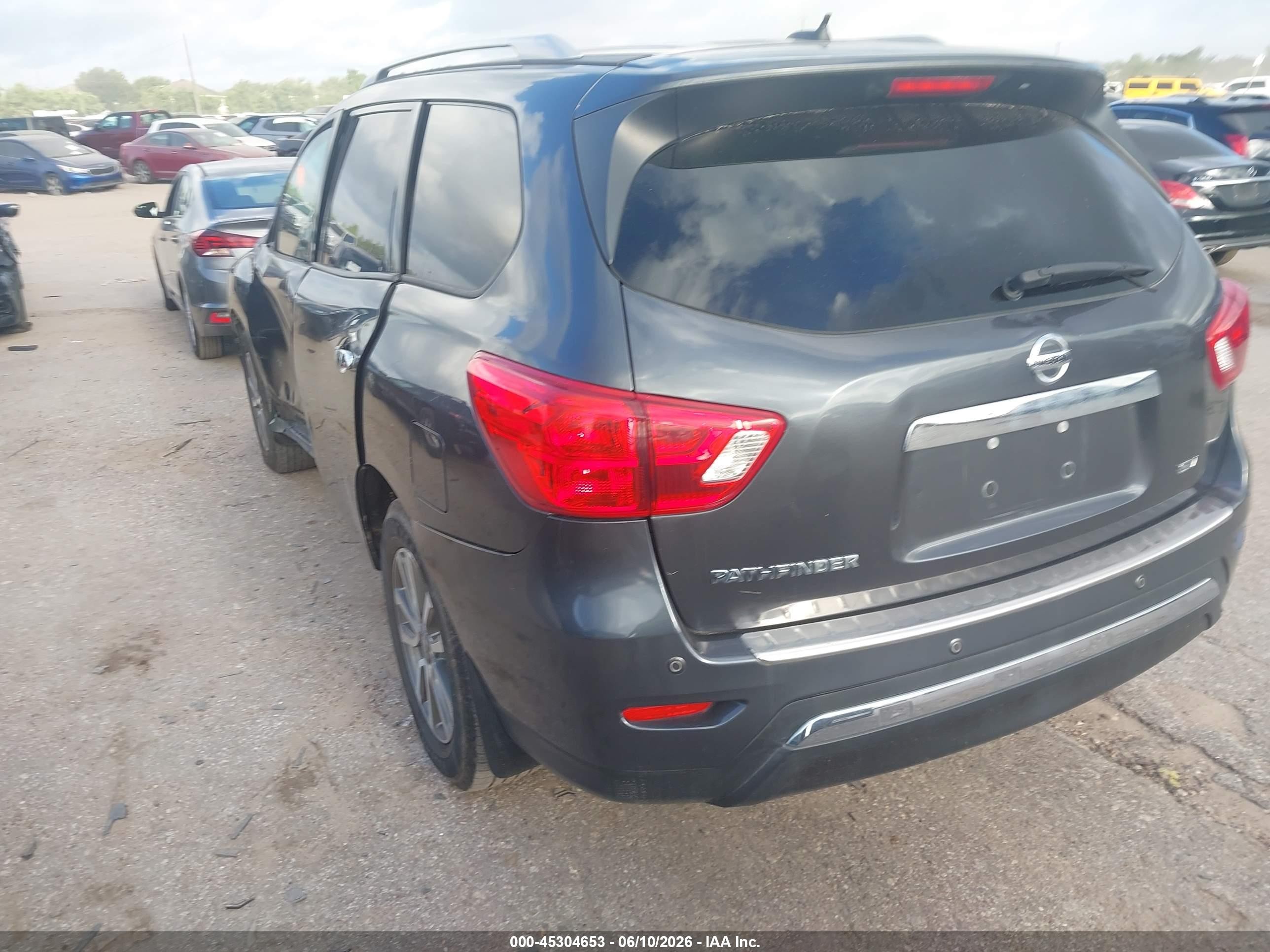 2013 Nissan Pathfinder Sv Серый vin: 5N1AR2MN1DC640939