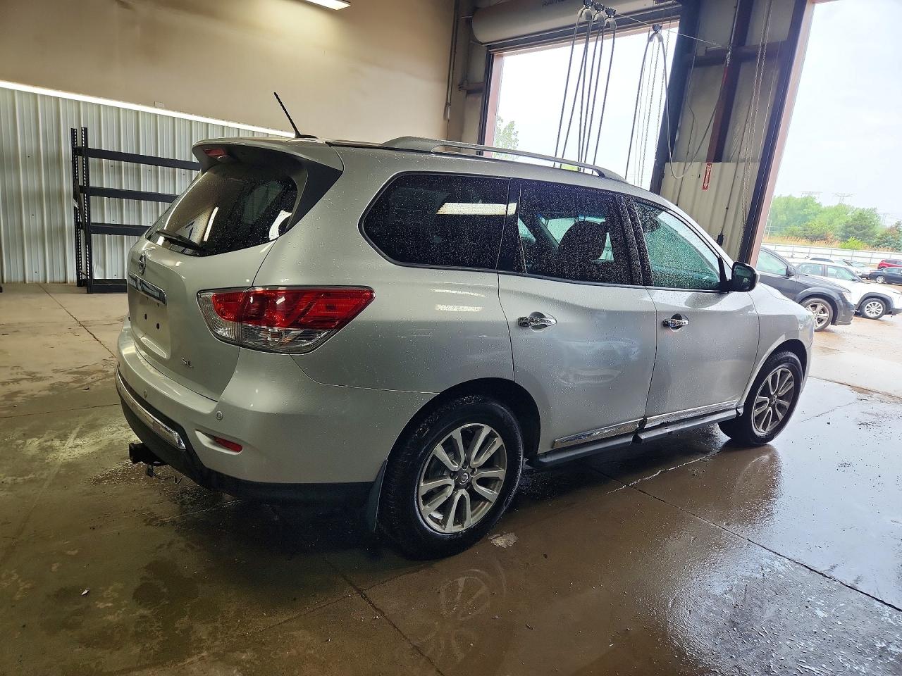2013 Nissan Pathfinder S Silver vin: 5N1AR2MN1DC644988
