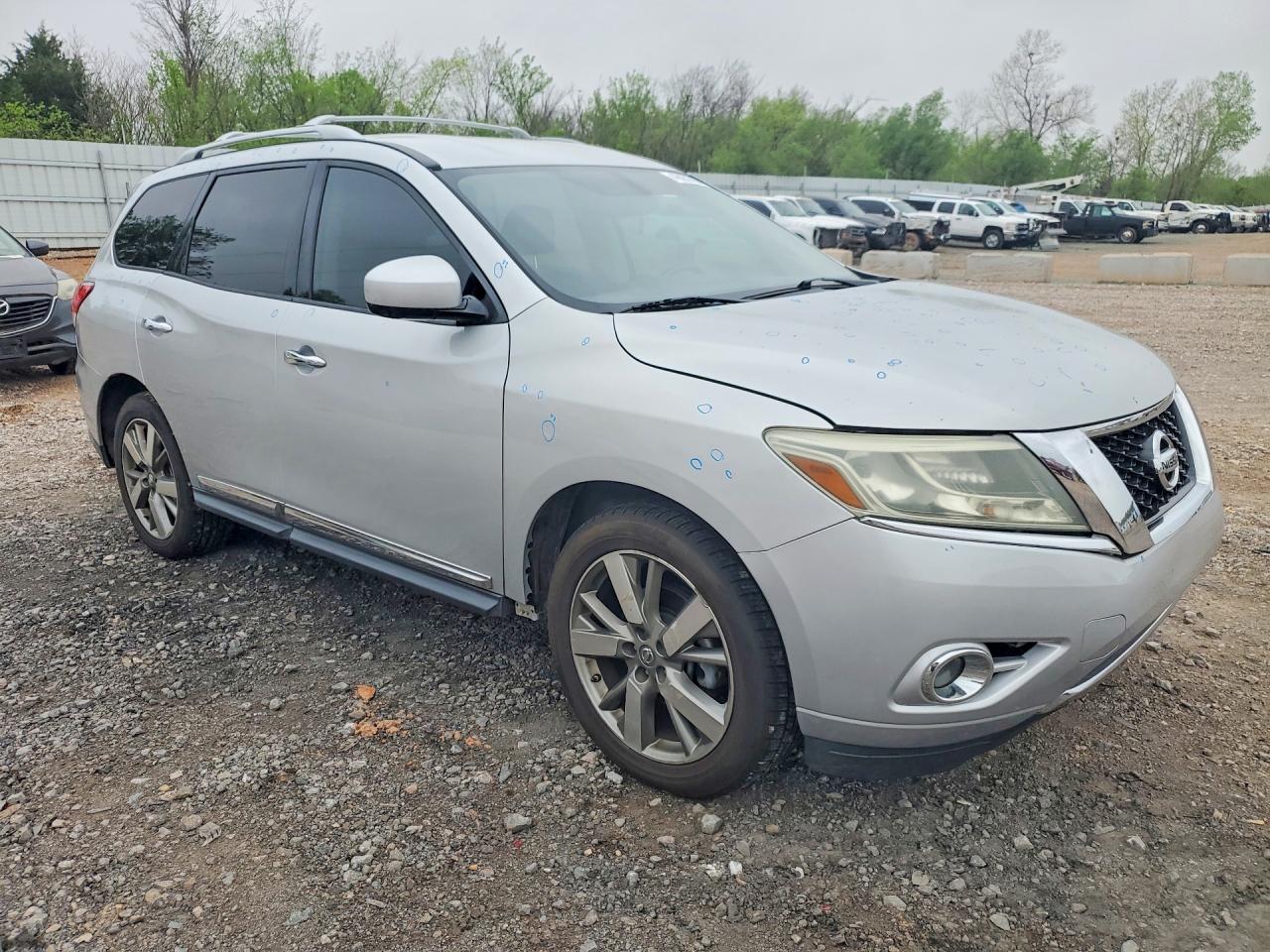 2013 Nissan Pathfinder S Silver vin: 5N1AR2MN1DC653206