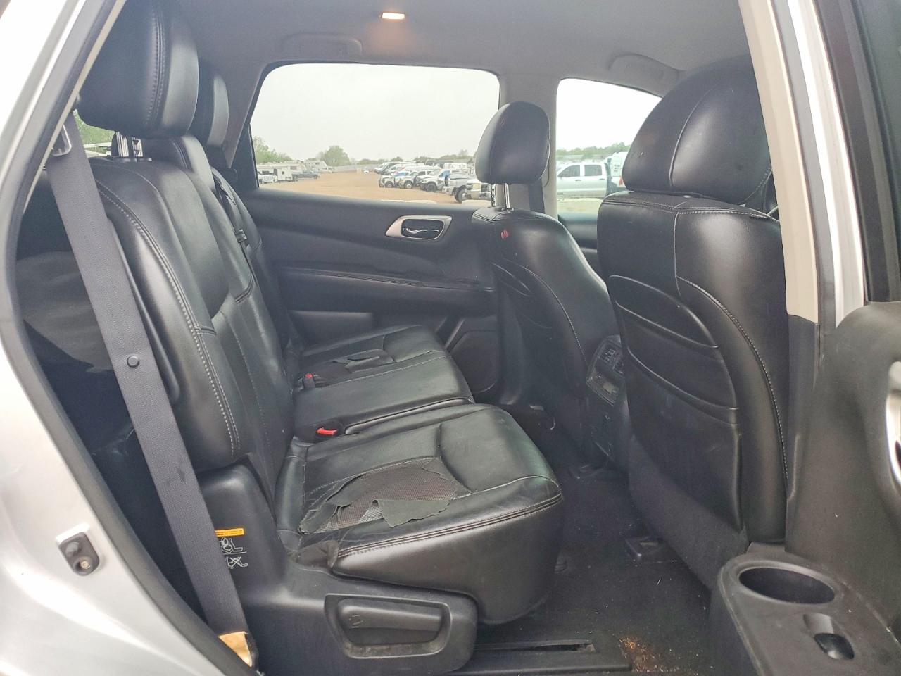 2013 Nissan Pathfinder S Silver vin: 5N1AR2MN1DC653206