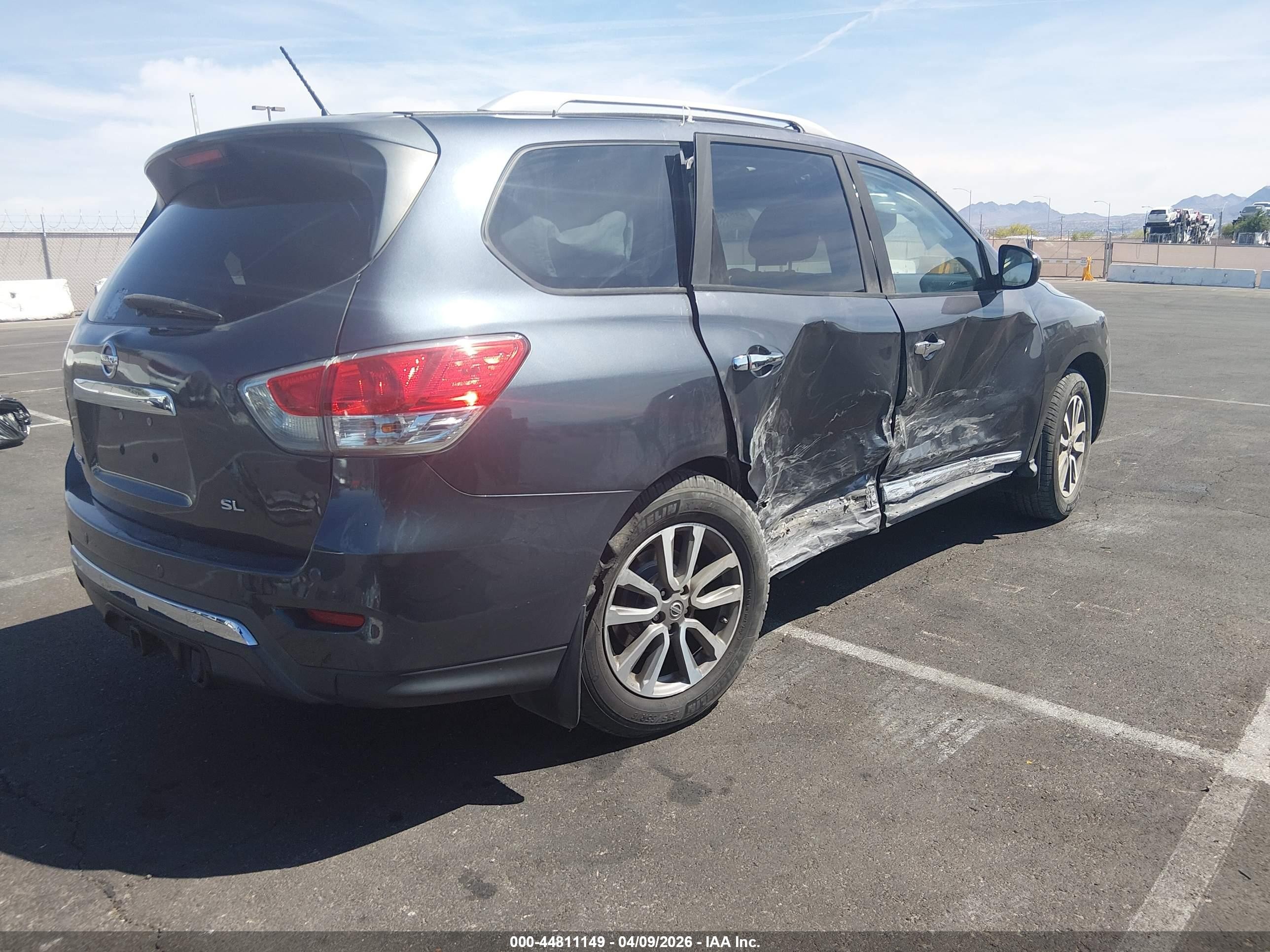 2013 Nissan Pathfinder Sl Gray vin: 5N1AR2MN1DC666053