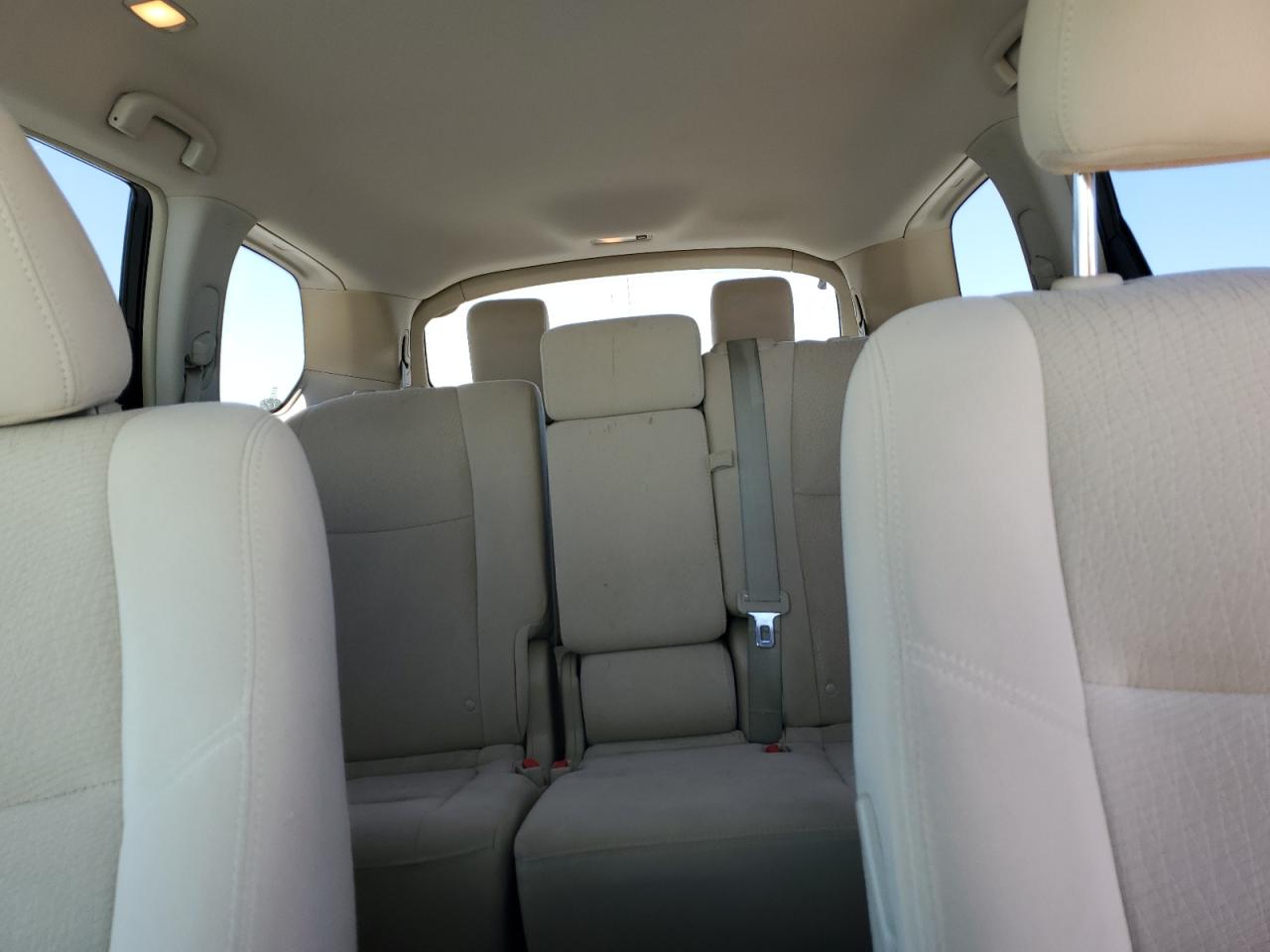 2013 Nissan Pathfinder S   White vin: 5N1AR2MN1DC666408