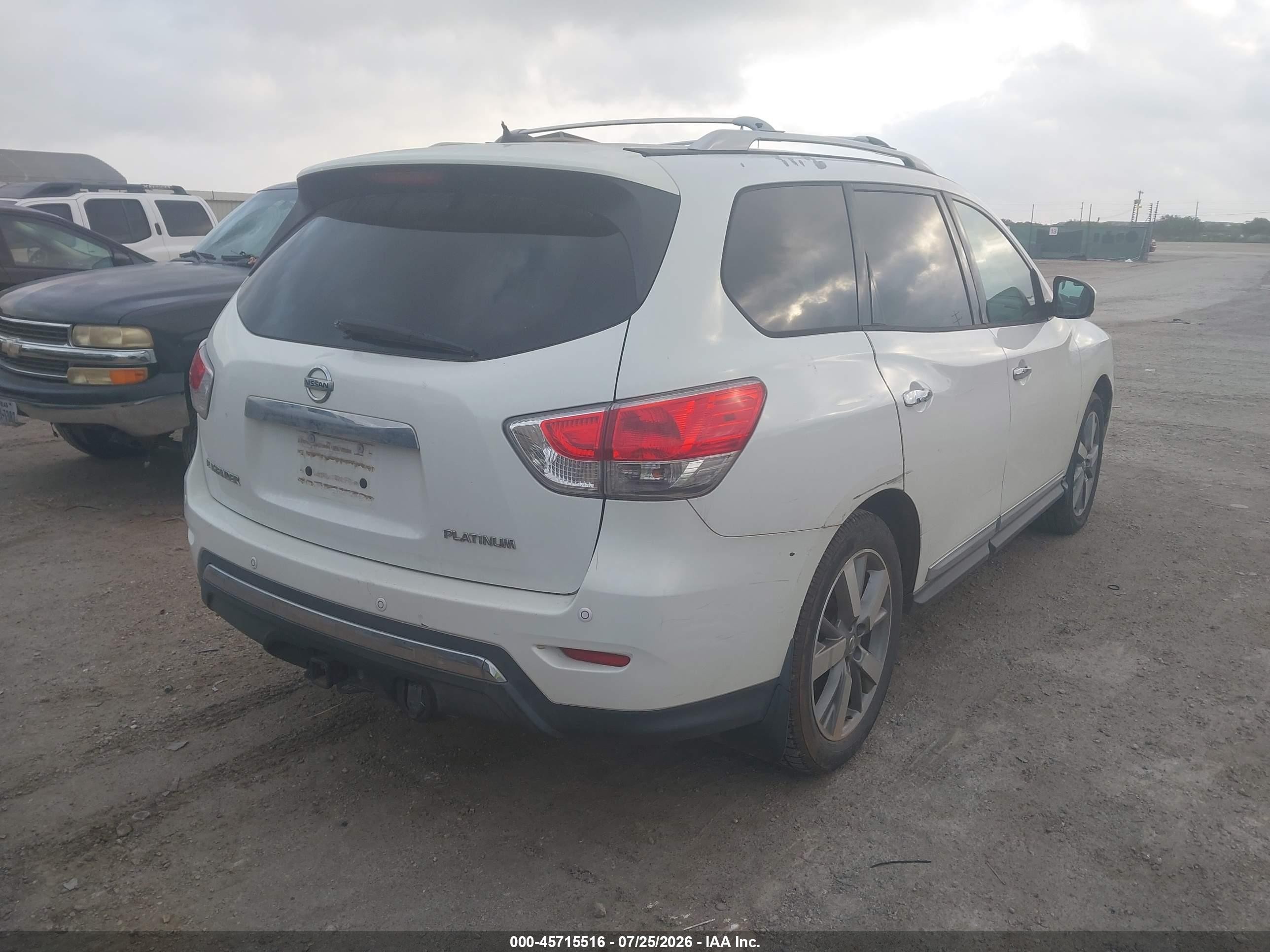 2013 Nissan Pathfinder Platinum White vin: 5N1AR2MN1DC676257