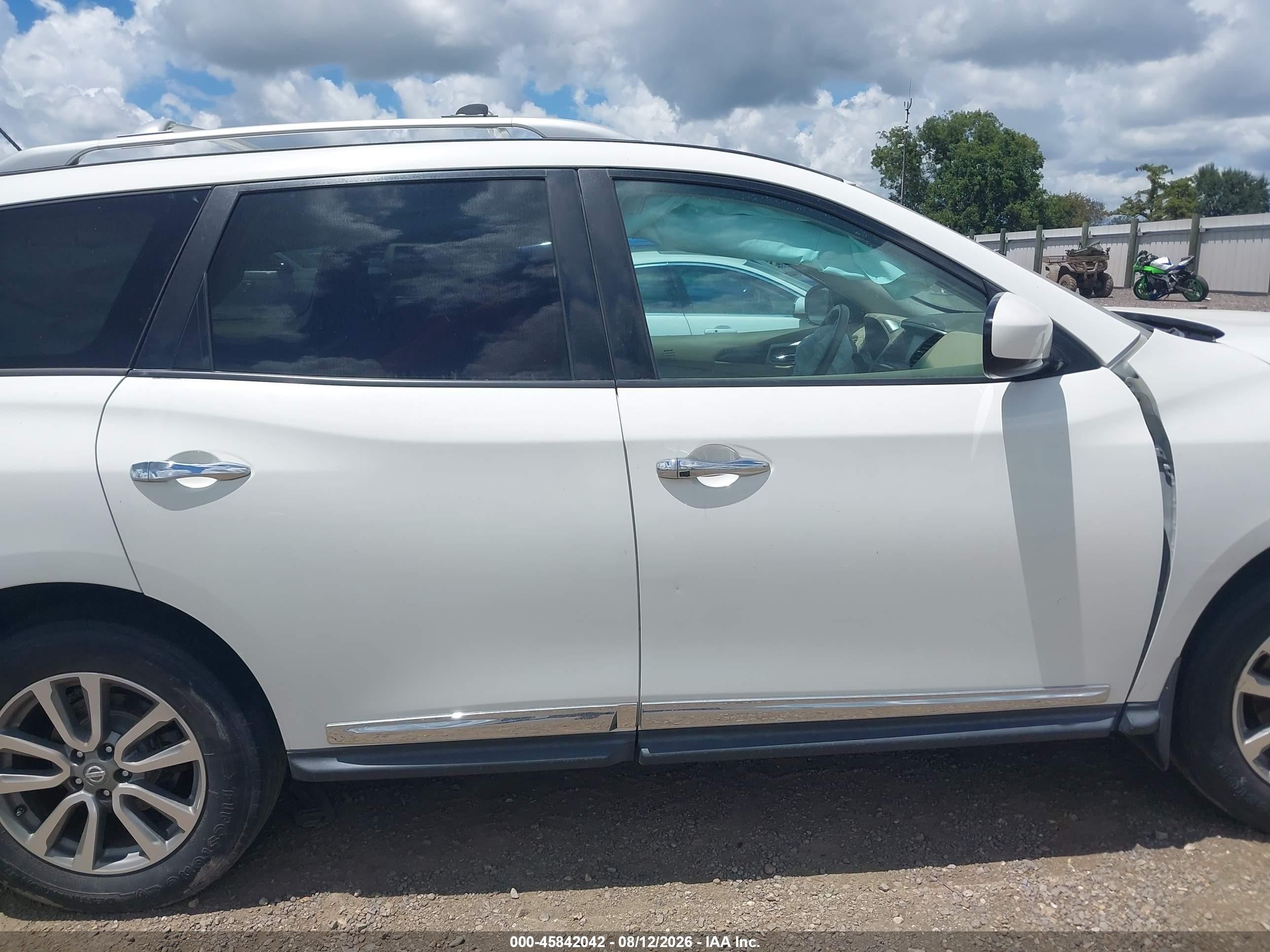2013 Nissan Pathfinder Sl White vin: 5N1AR2MN1DC686111