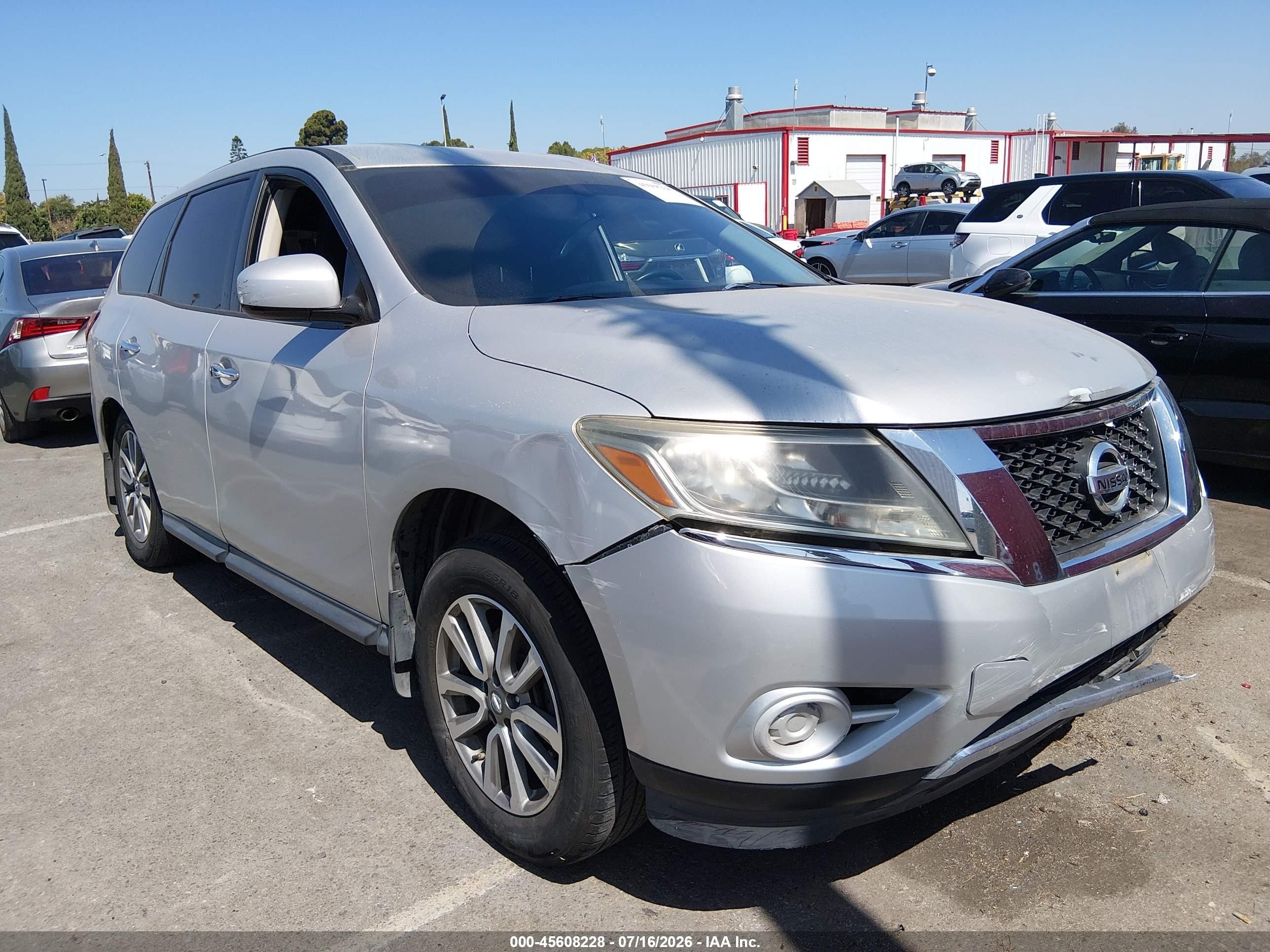 2014 Nissan Pathfinder S Серебряный vin: 5N1AR2MN1EC638447