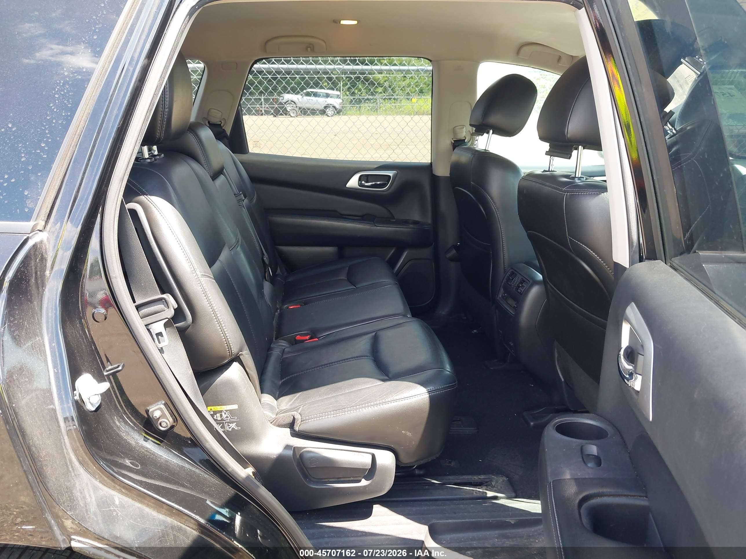2014 Nissan Pathfinder Sl Черный vin: 5N1AR2MN1EC642952