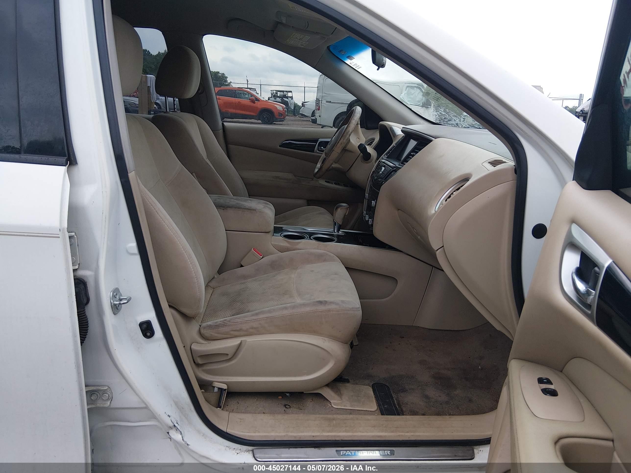 2014 Nissan Pathfinder Sv White vin: 5N1AR2MN1EC651151