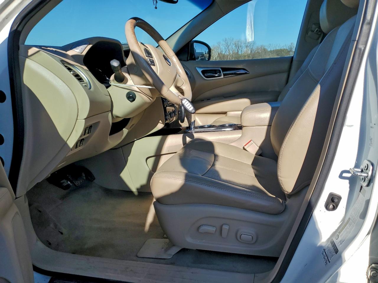 2014 Nissan Pathfinder S White vin: 5N1AR2MN1EC652218