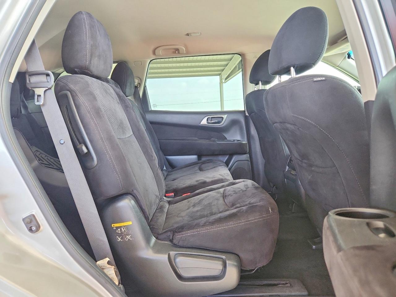 2015 Nissan Pathfinder S Серебряный vin: 5N1AR2MN1FC615400