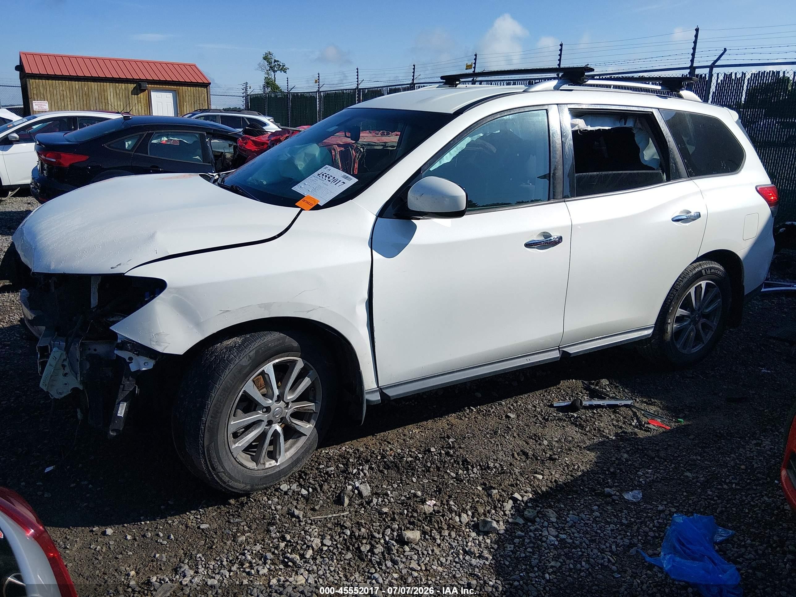2015 Nissan Pathfinder Sv Белый vin: 5N1AR2MN1FC651250
