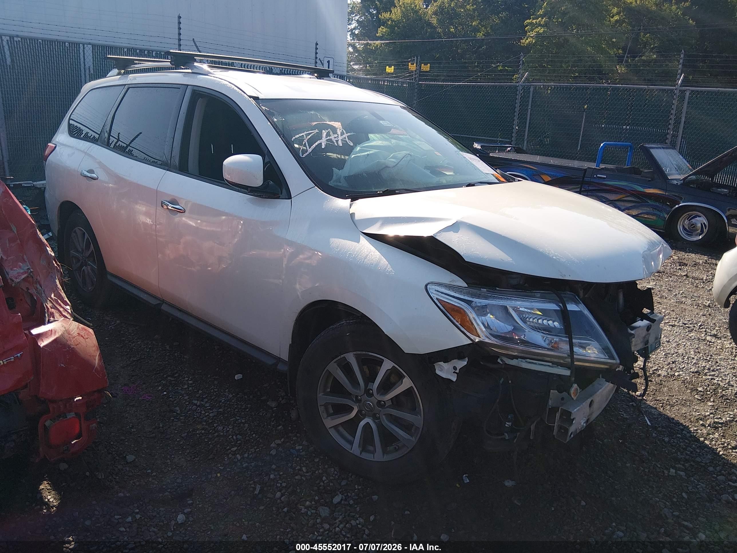 2015 Nissan Pathfinder Sv Белый vin: 5N1AR2MN1FC651250