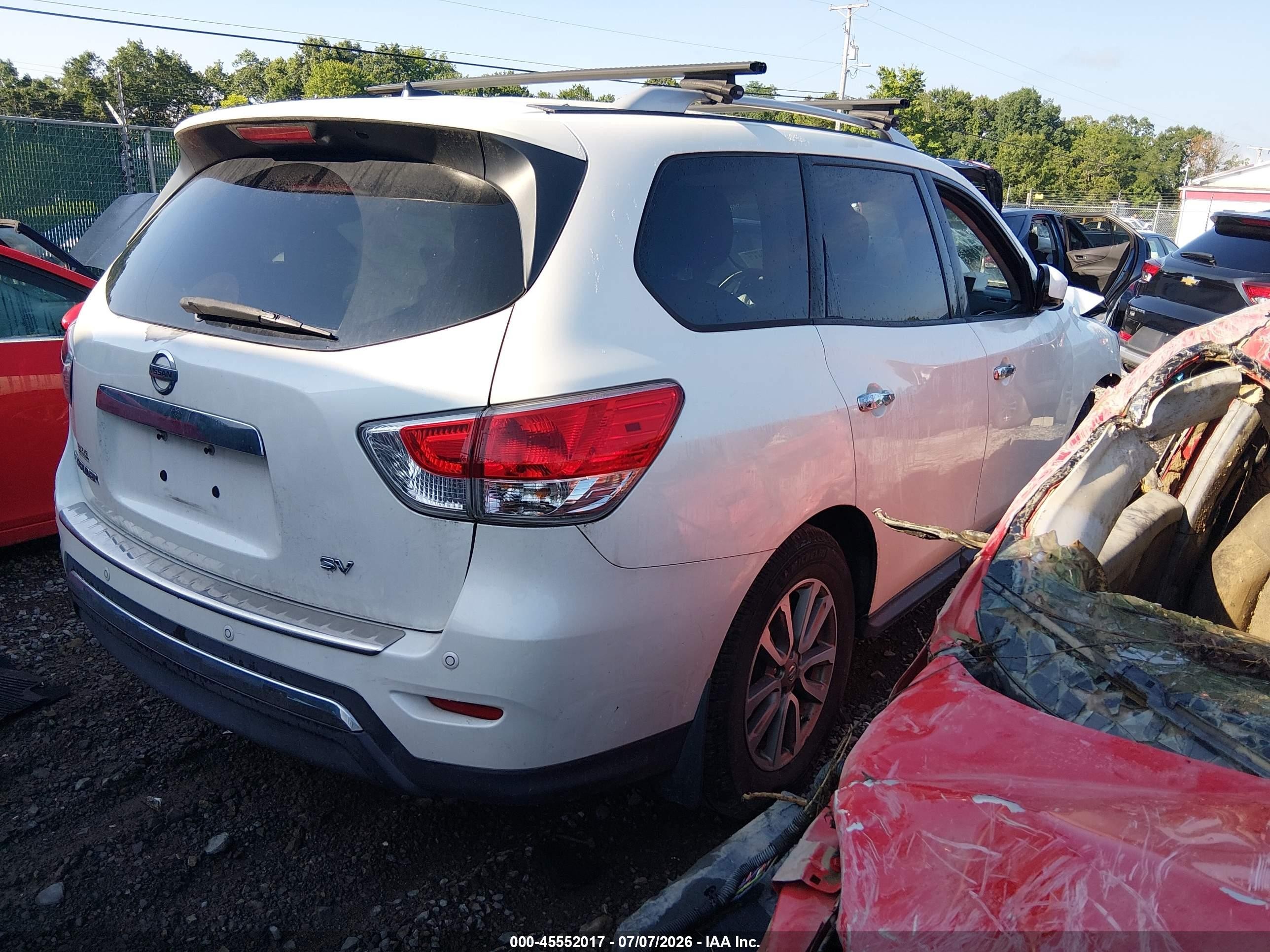 2015 Nissan Pathfinder Sv Белый vin: 5N1AR2MN1FC651250