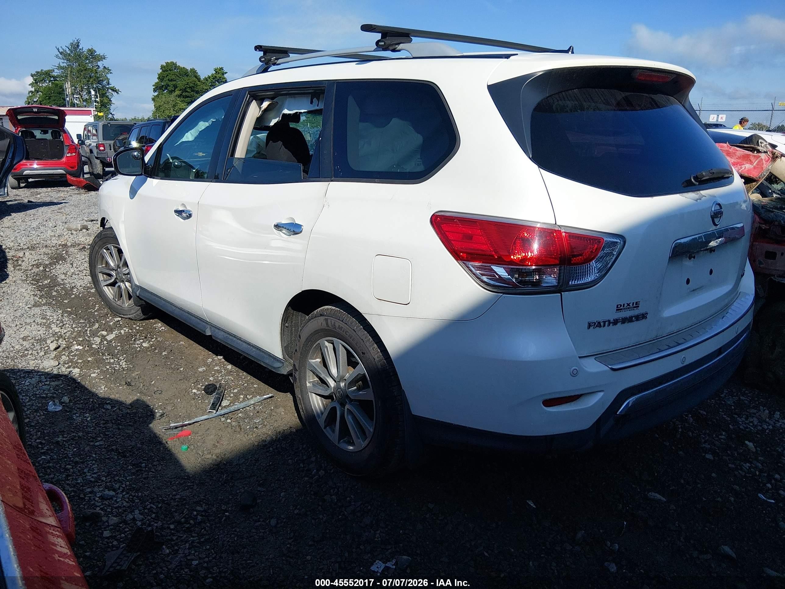 2015 Nissan Pathfinder Sv Белый vin: 5N1AR2MN1FC651250