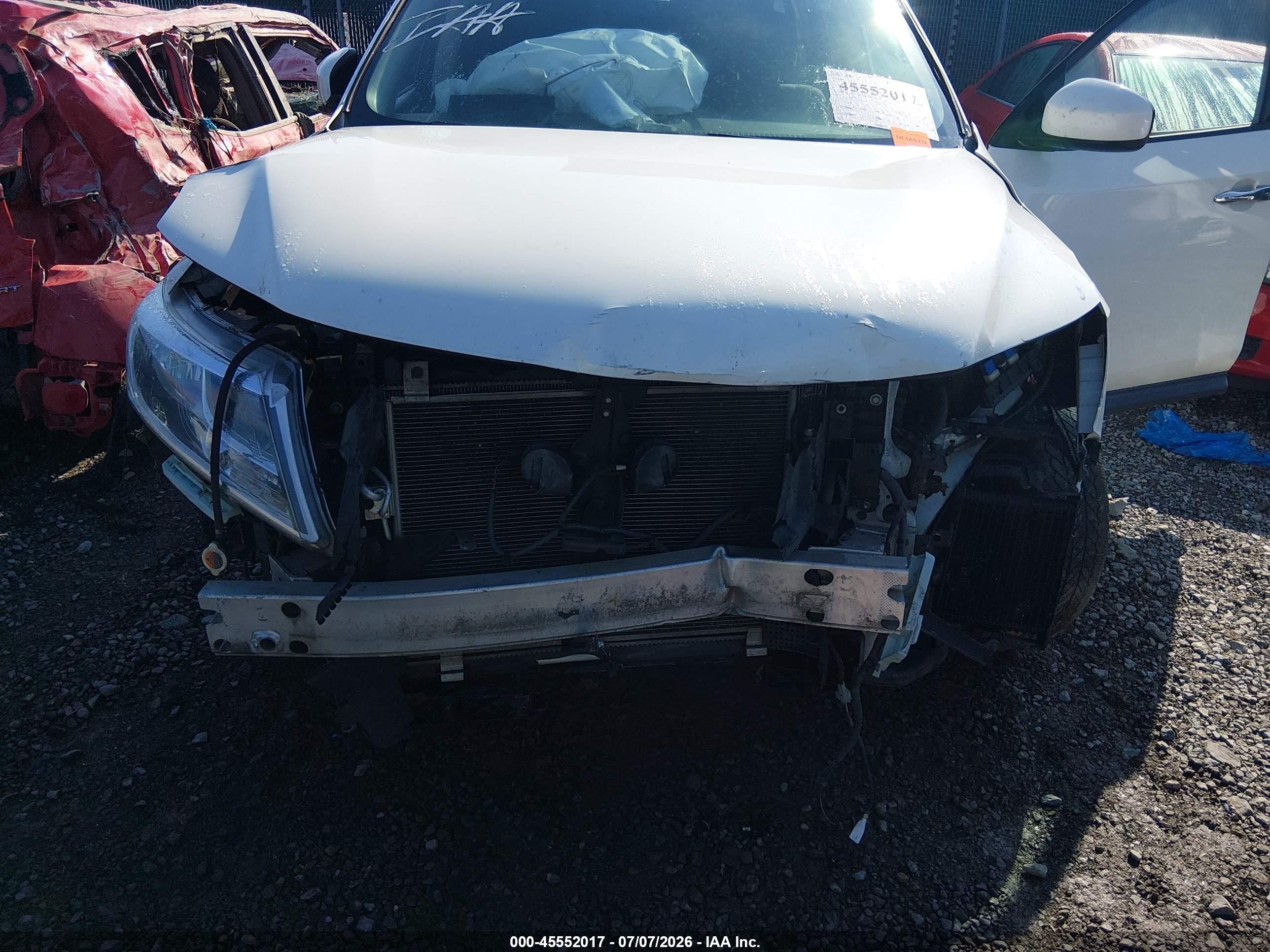 2015 Nissan Pathfinder Sv Белый vin: 5N1AR2MN1FC651250