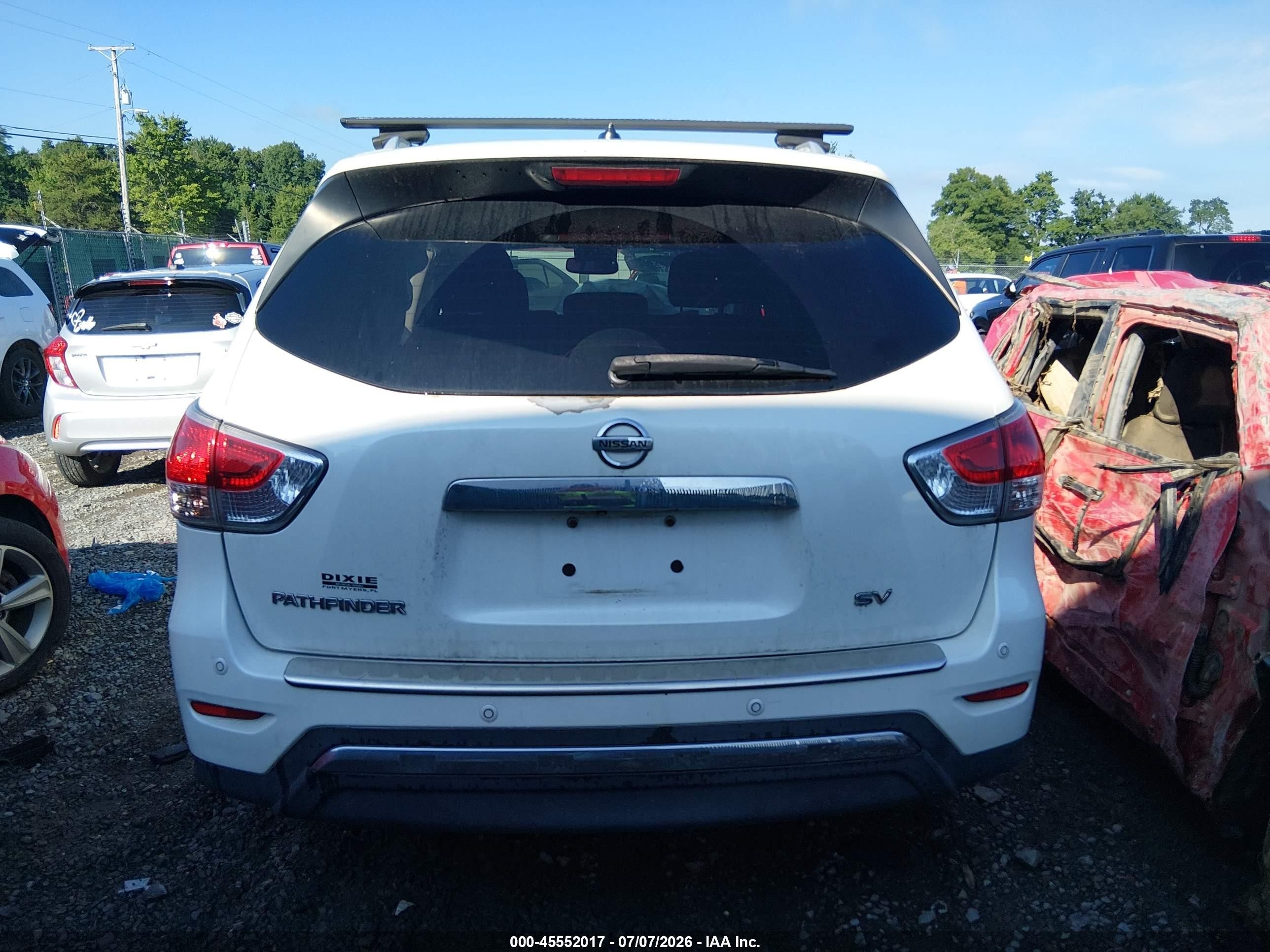 2015 Nissan Pathfinder Sv Белый vin: 5N1AR2MN1FC651250