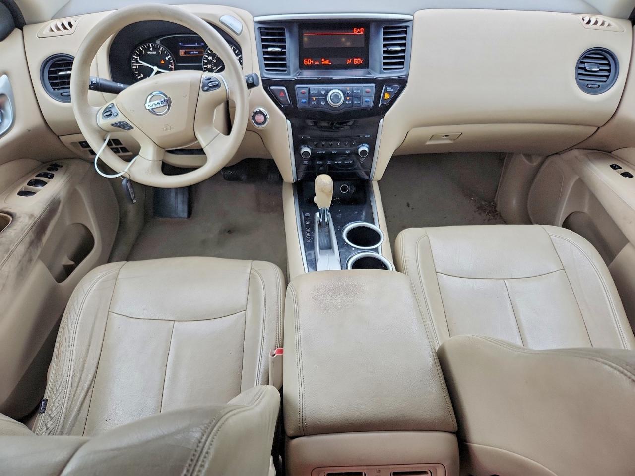 2015 Nissan Pathfinder S Зеленый vin: 5N1AR2MN1FC657355