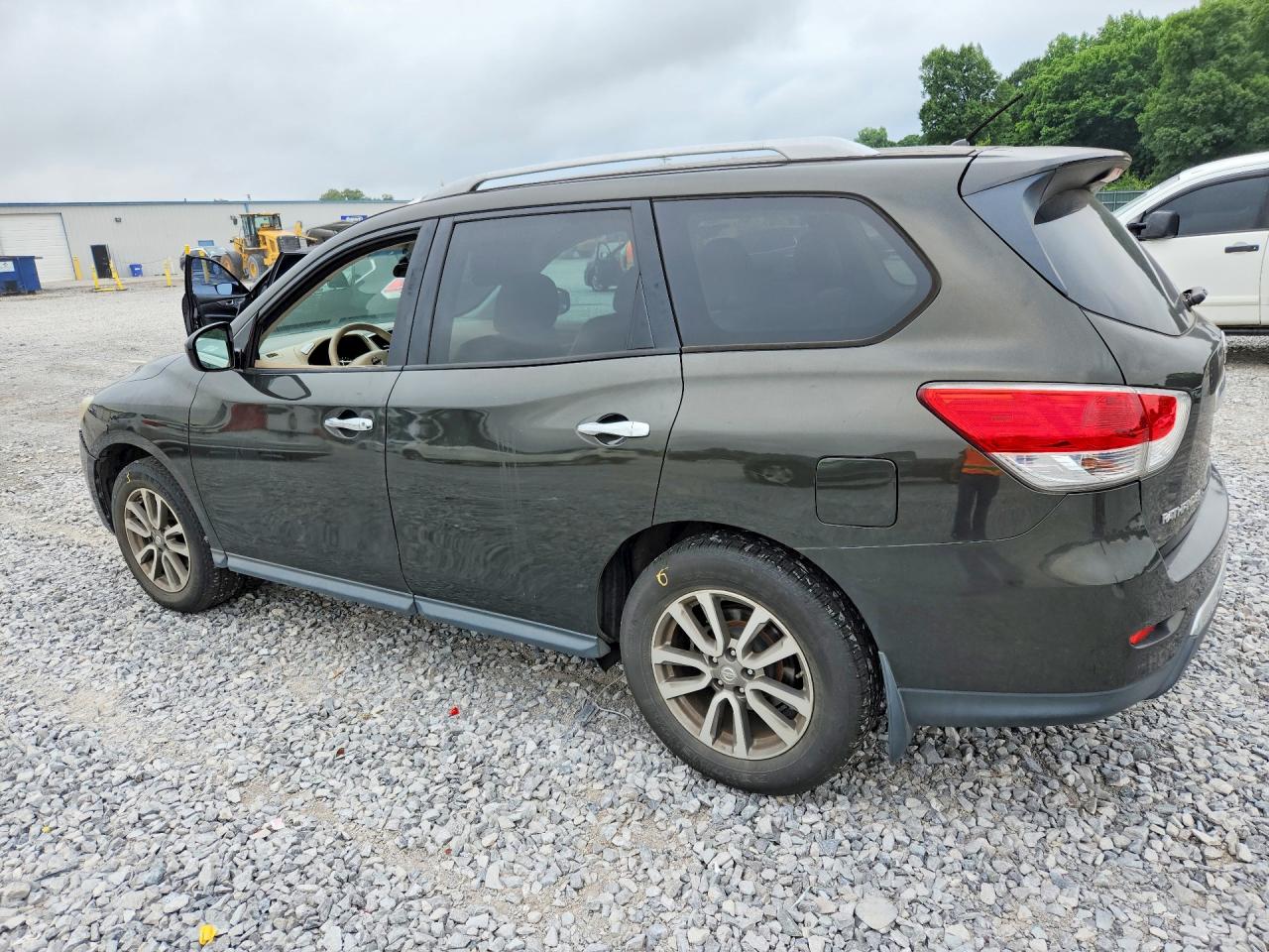 2015 Nissan Pathfinder S Зеленый vin: 5N1AR2MN1FC657355