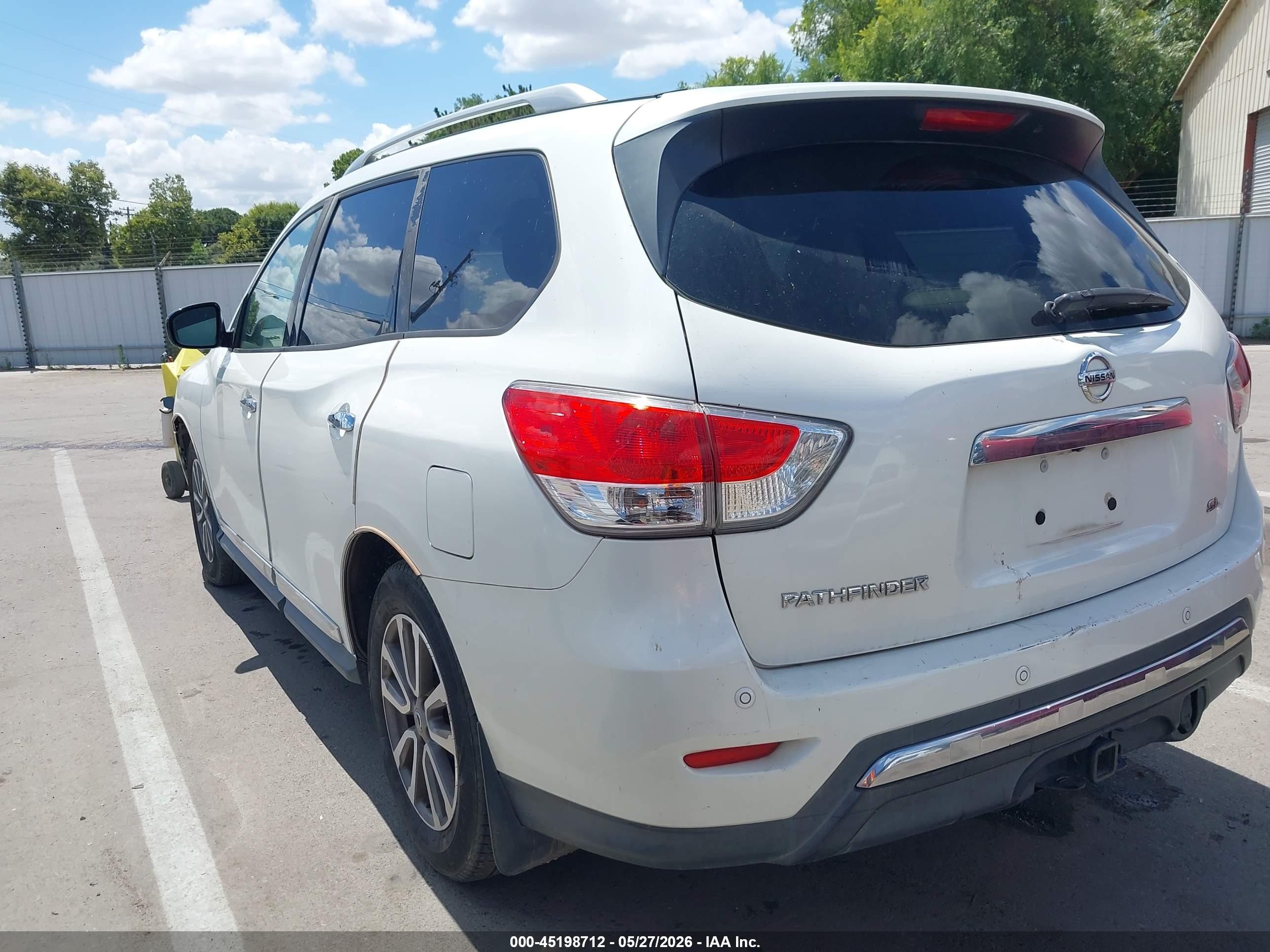 2015 Nissan Pathfinder Sl White vin: 5N1AR2MN1FC662670