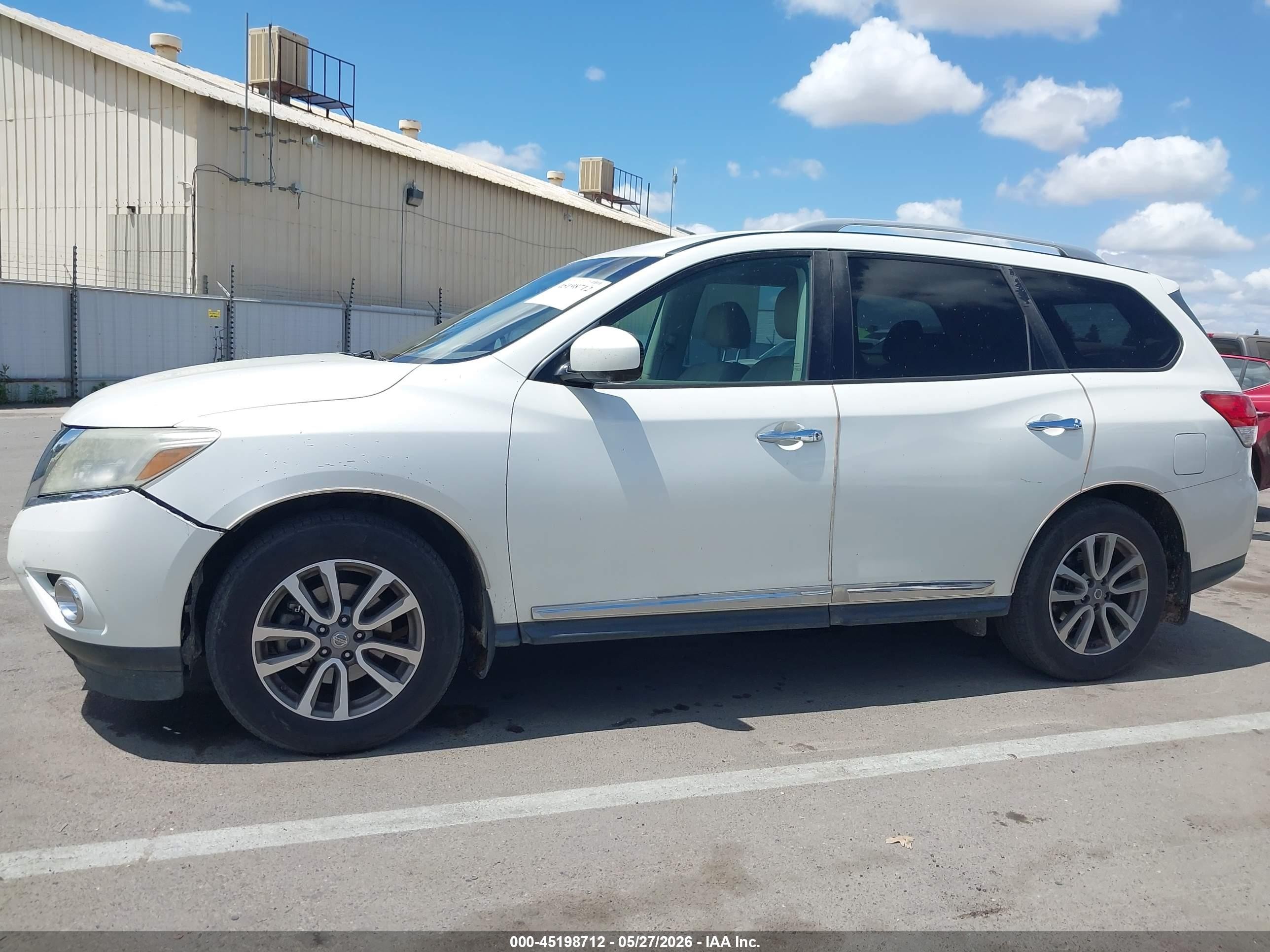2015 Nissan Pathfinder Sl White vin: 5N1AR2MN1FC662670