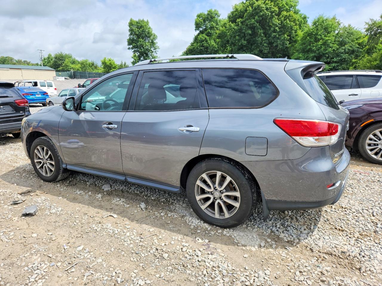 2015 Nissan Pathfinder Sv Gray vin: 5N1AR2MN1FC677010
