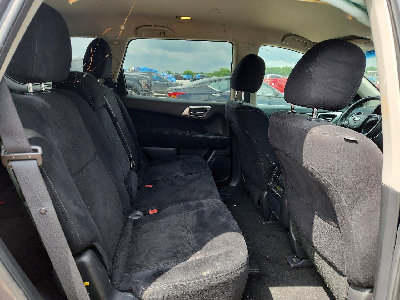 2015 Nissan Pathfinder Sv Gray vin: 5N1AR2MN1FC677010