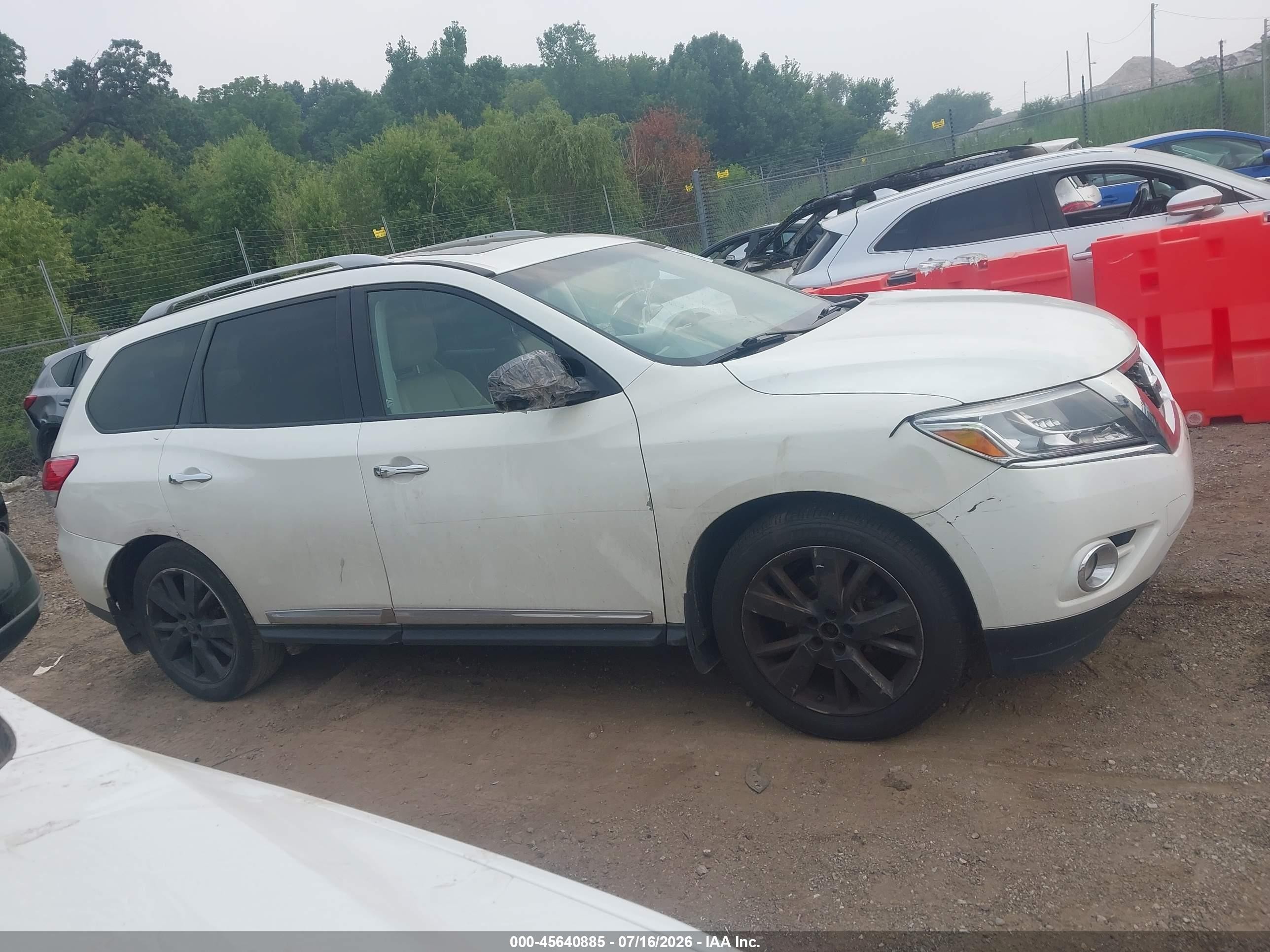 2015 Nissan Pathfinder Platinum White vin: 5N1AR2MN1FC684331