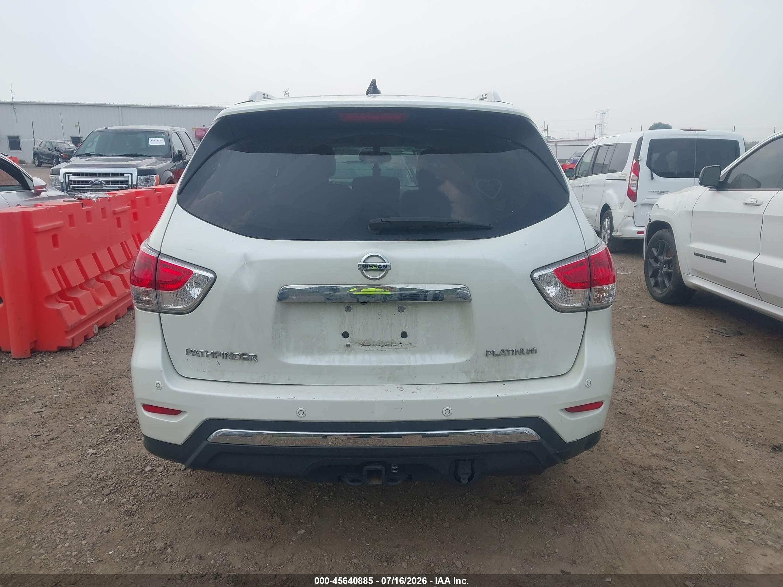 2015 Nissan Pathfinder Platinum White vin: 5N1AR2MN1FC684331