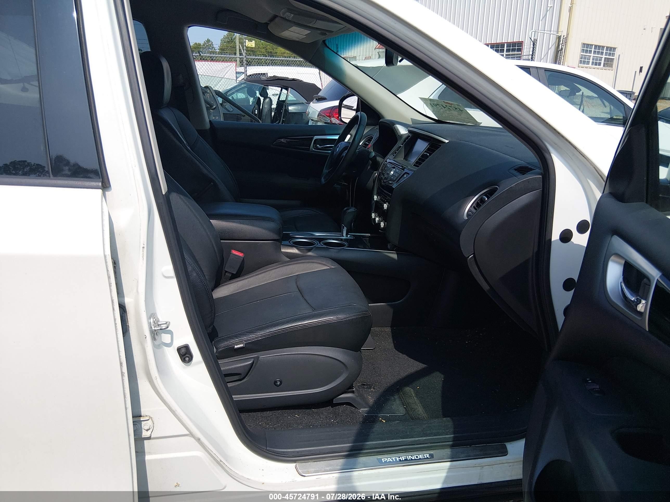 2015 Nissan Pathfinder Sv White vin: 5N1AR2MN1FC704576