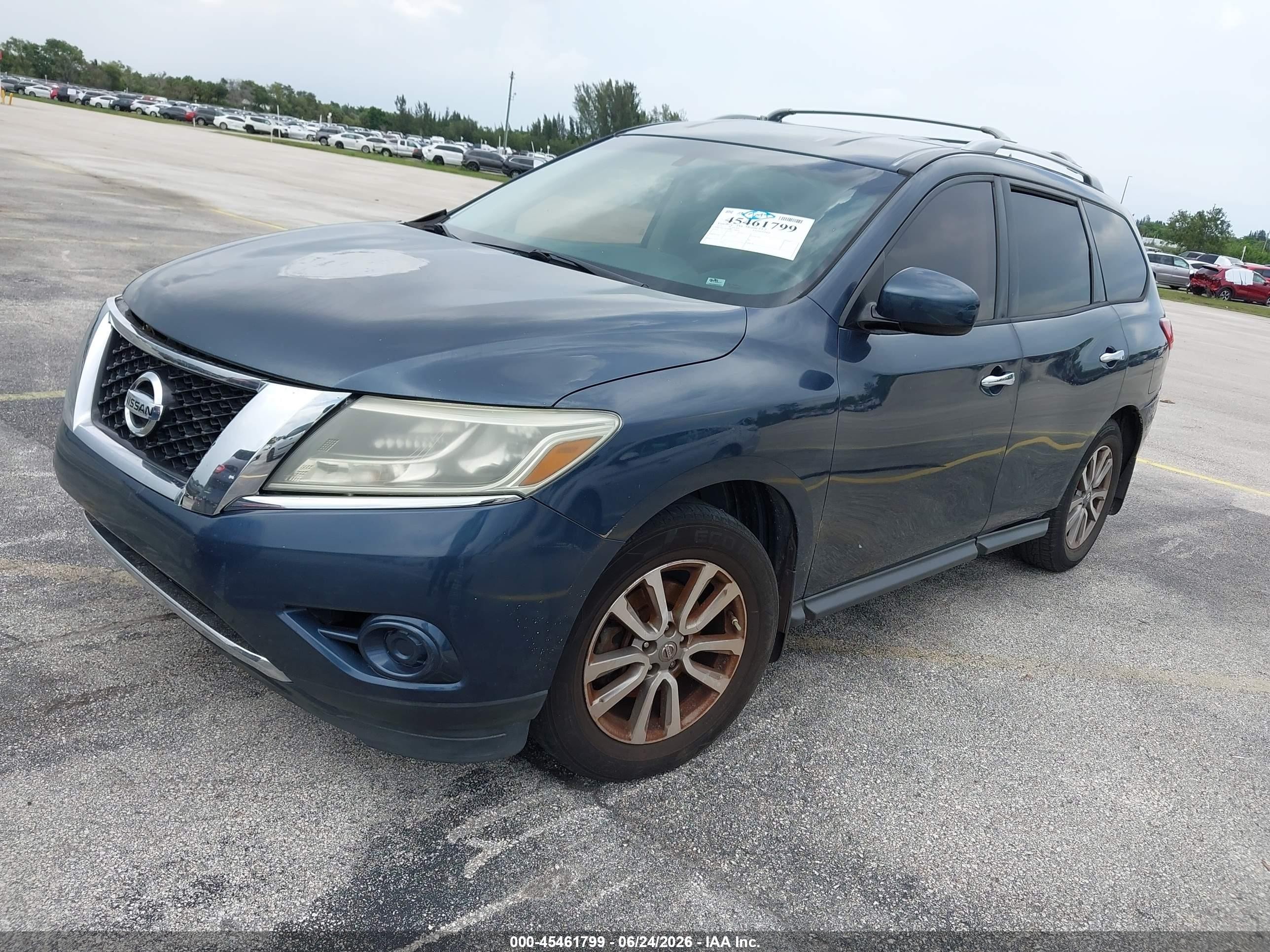 2015 Nissan Pathfinder S Серый vin: 5N1AR2MN1FC708904