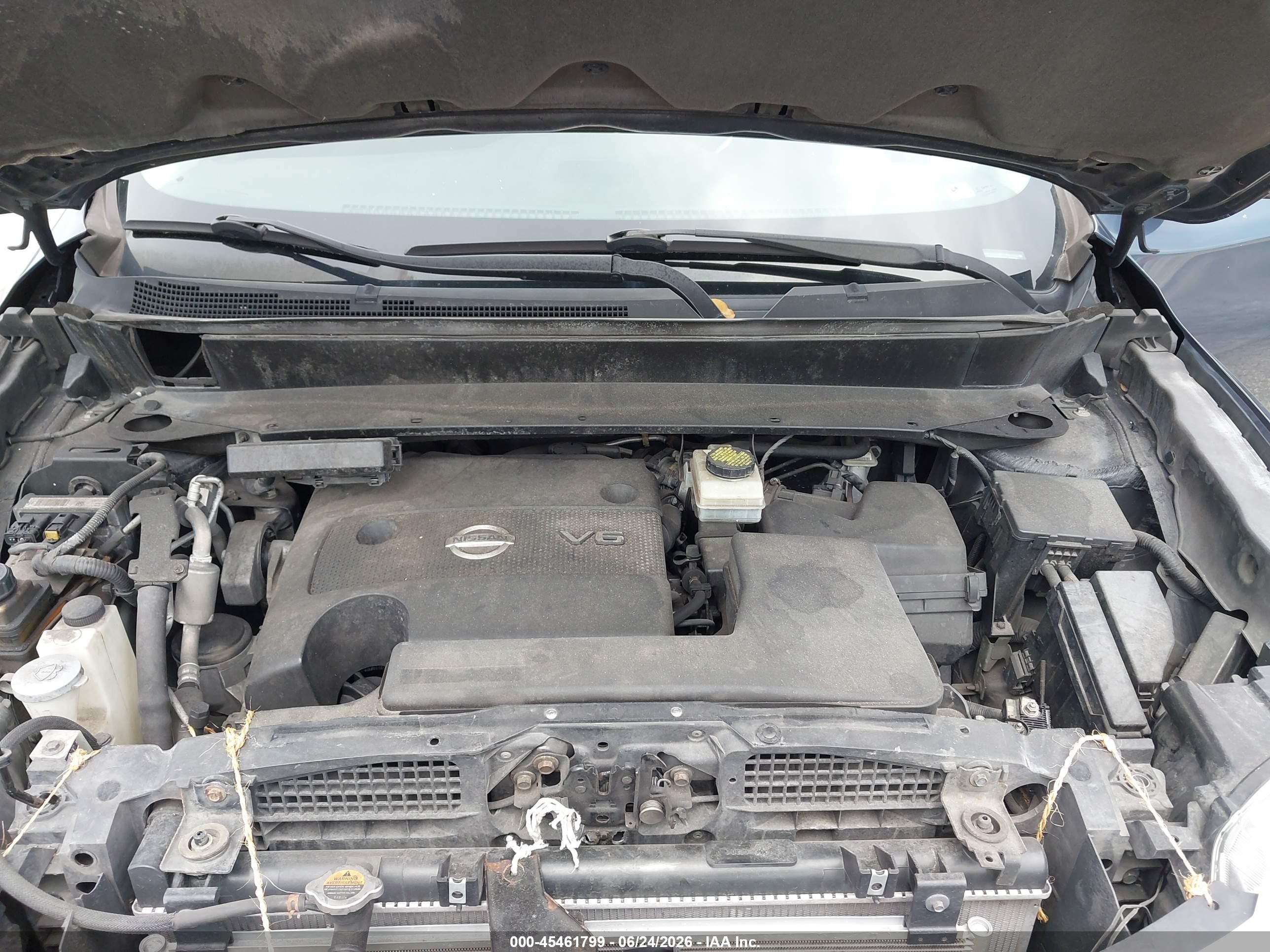 2015 Nissan Pathfinder S Серый vin: 5N1AR2MN1FC708904