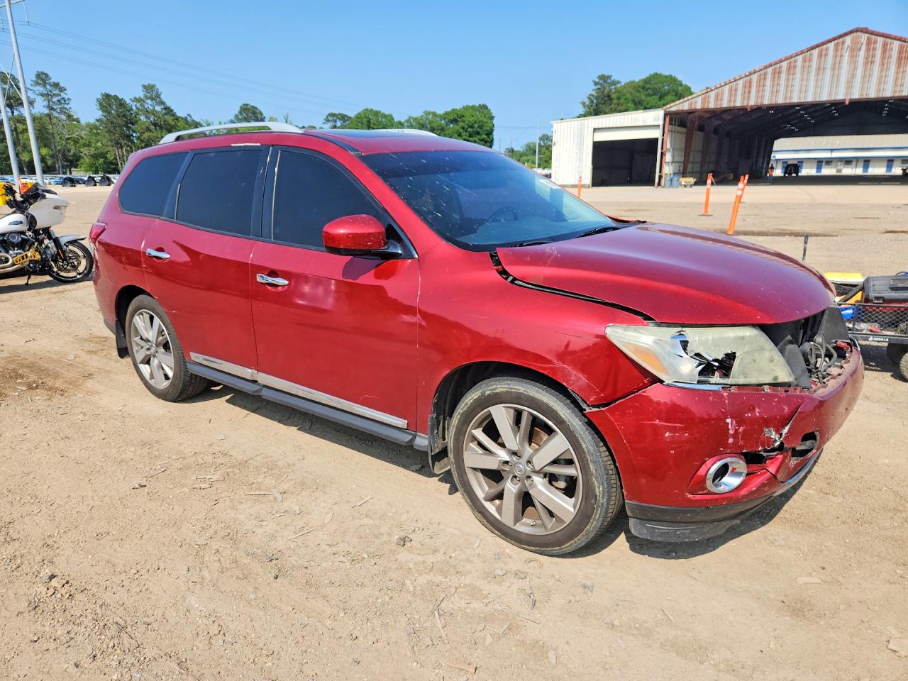2015 Nissan Pathfinder S Red vin: 5N1AR2MN1FC716923