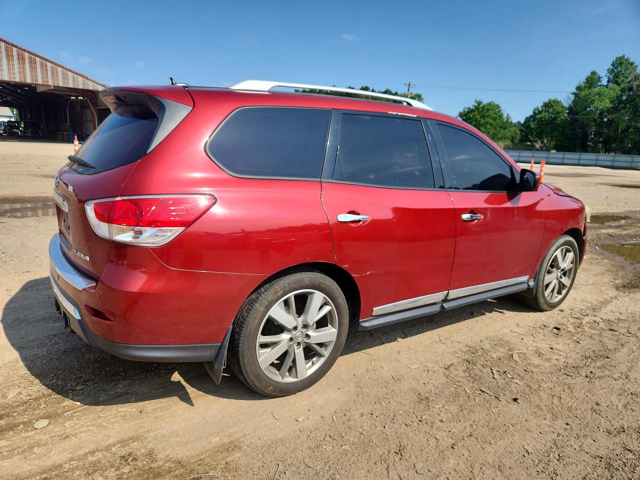 2015 Nissan Pathfinder S Red vin: 5N1AR2MN1FC716923