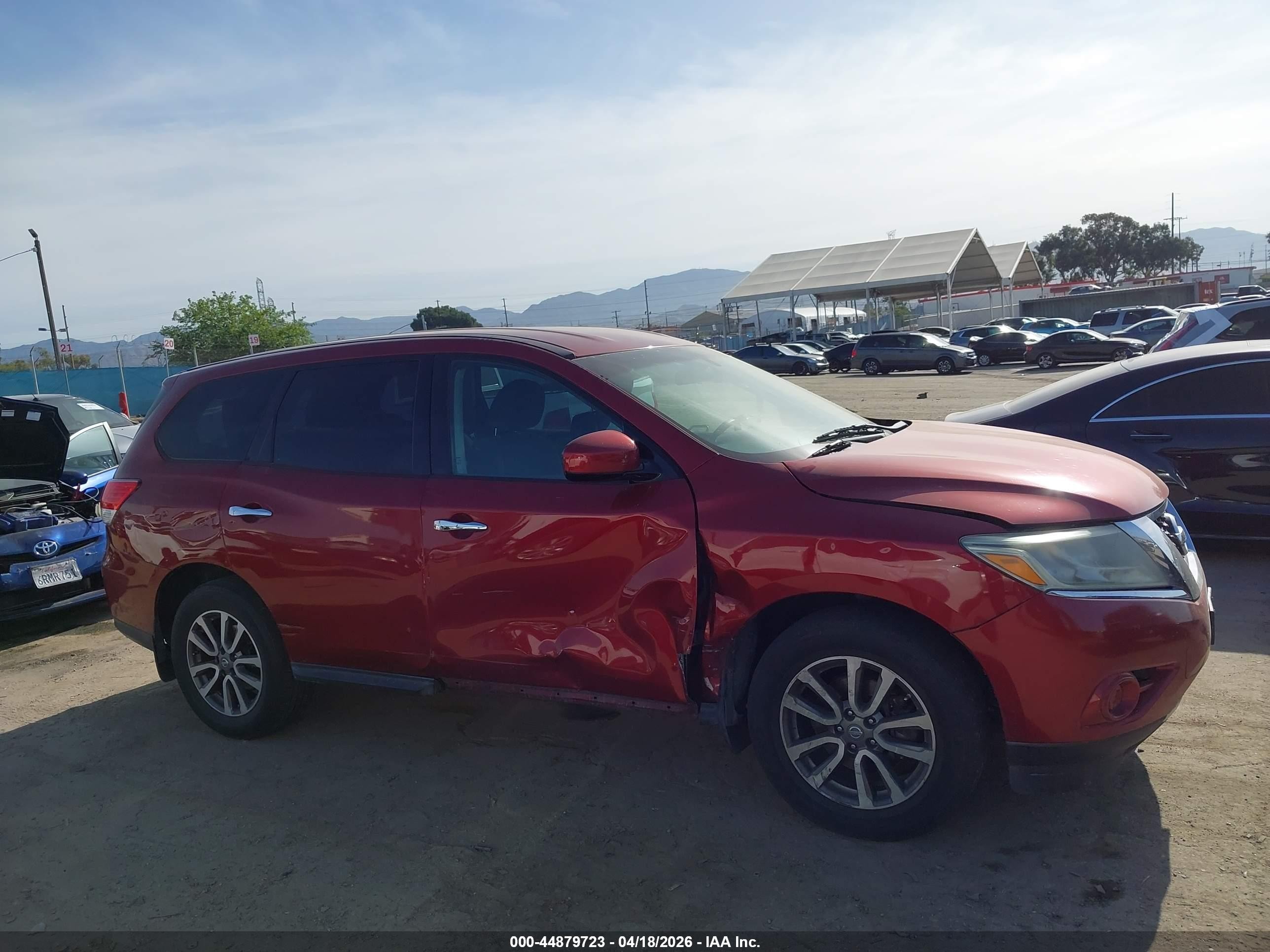 2013 Nissan Pathfinder S Красный vin: 5N1AR2MN2DC601549