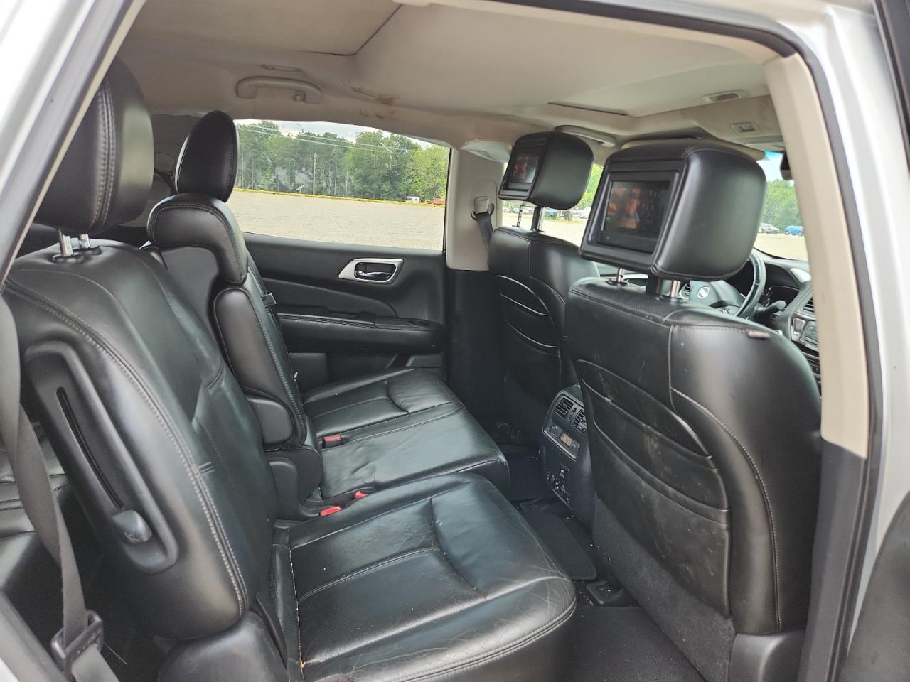 2013 Nissan Pathfinder S Silver vin: 5N1AR2MN2DC611675