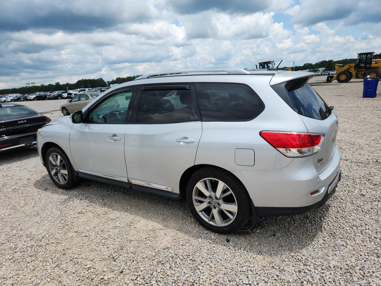 2013 Nissan Pathfinder S Silver vin: 5N1AR2MN2DC611675