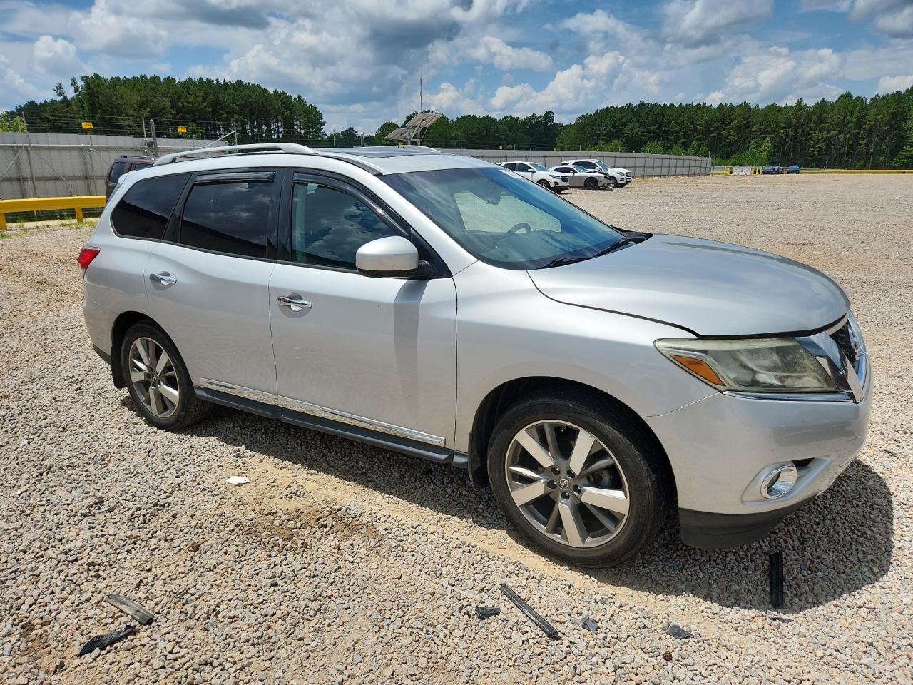 2013 Nissan Pathfinder S Silver vin: 5N1AR2MN2DC611675