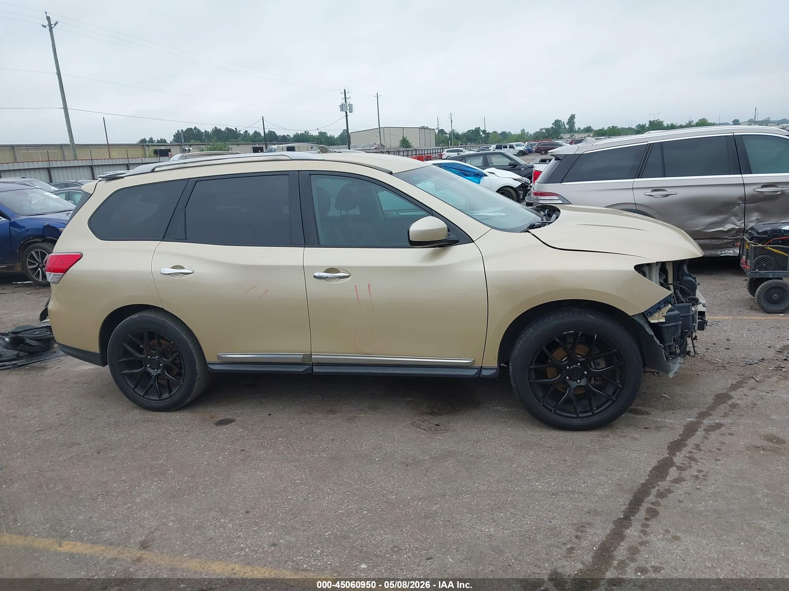 2013 Nissan Pathfinder Sl Gold vin: 5N1AR2MN2DC614737