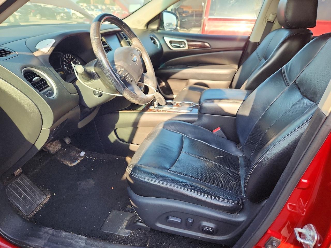 2013 Nissan Pathfinder S Red vin: 5N1AR2MN2DC630372
