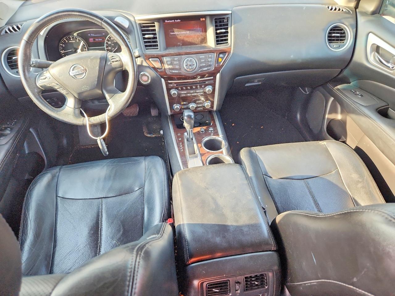 2013 Nissan Pathfinder S Red vin: 5N1AR2MN2DC630372