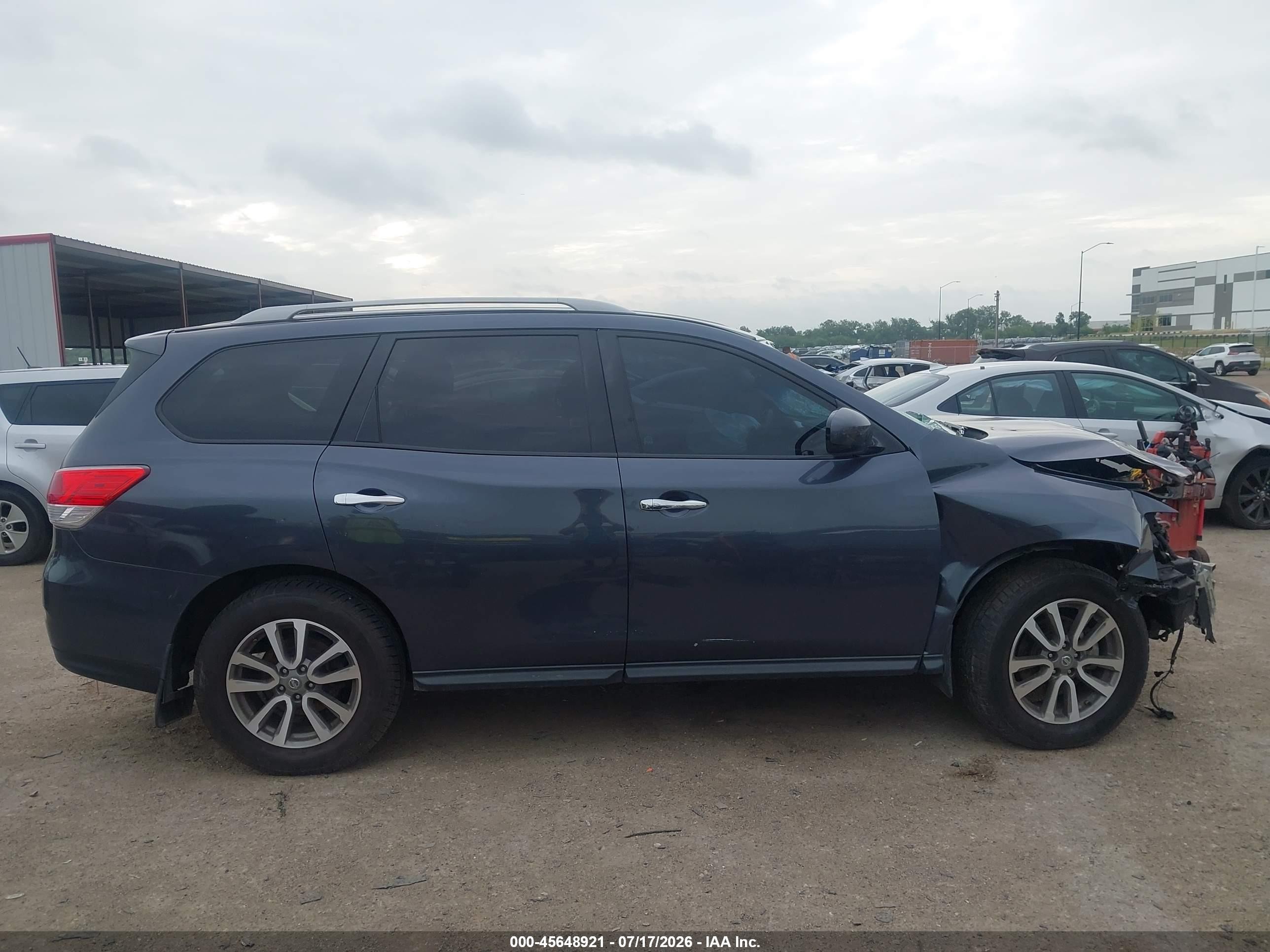 2013 Nissan Pathfinder Sv Gray vin: 5N1AR2MN2DC651268
